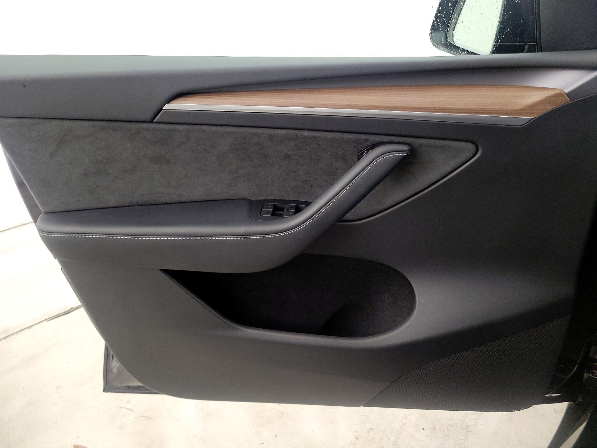 Thumbnail: 2024 Tesla Model Y - 12