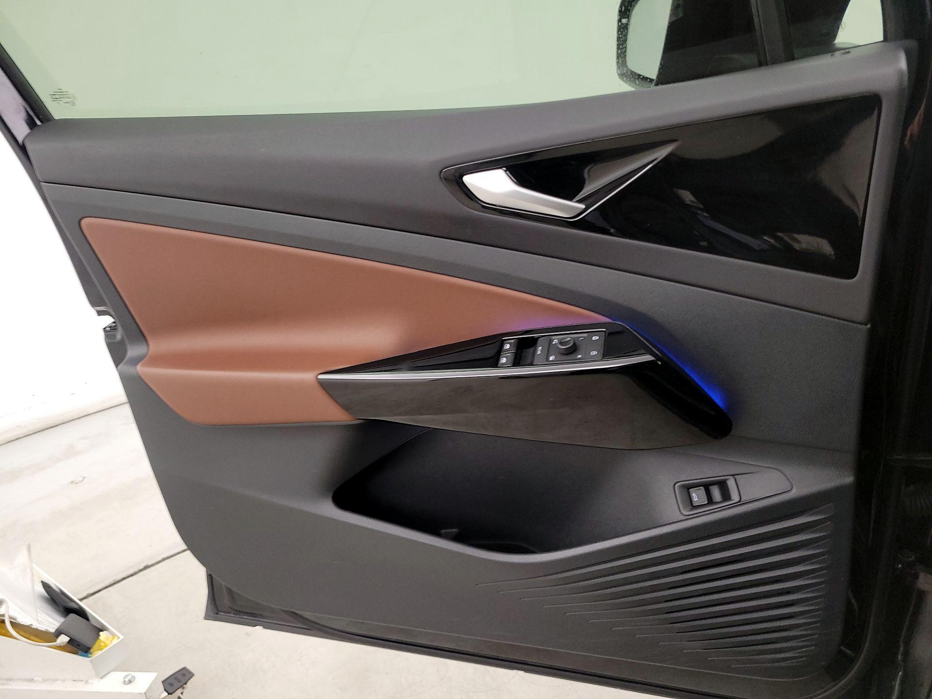 Thumbnail: 2021 Volkswagen ID.4 - 12