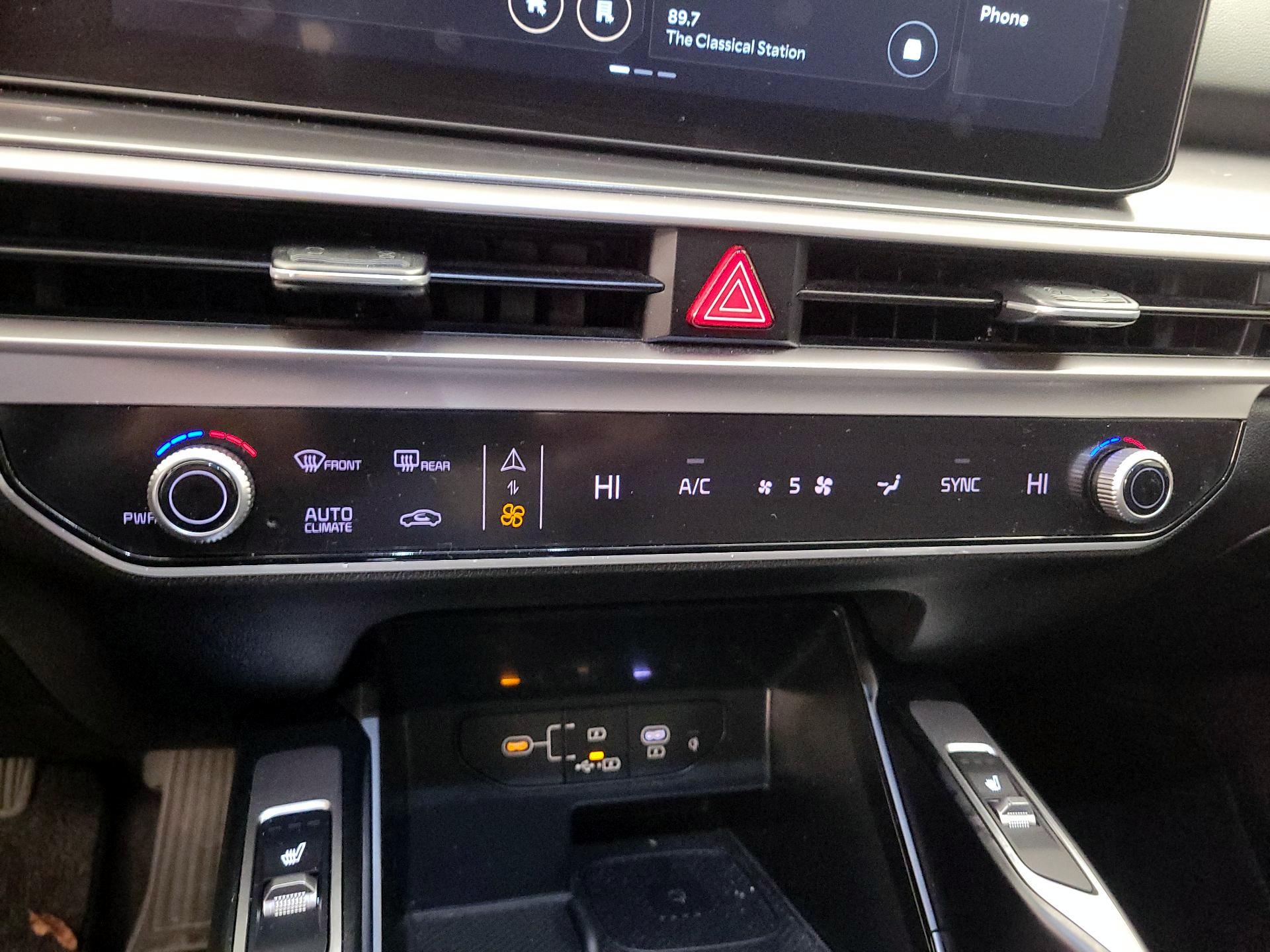 Thumbnail: 2024 Kia Sorento - 15