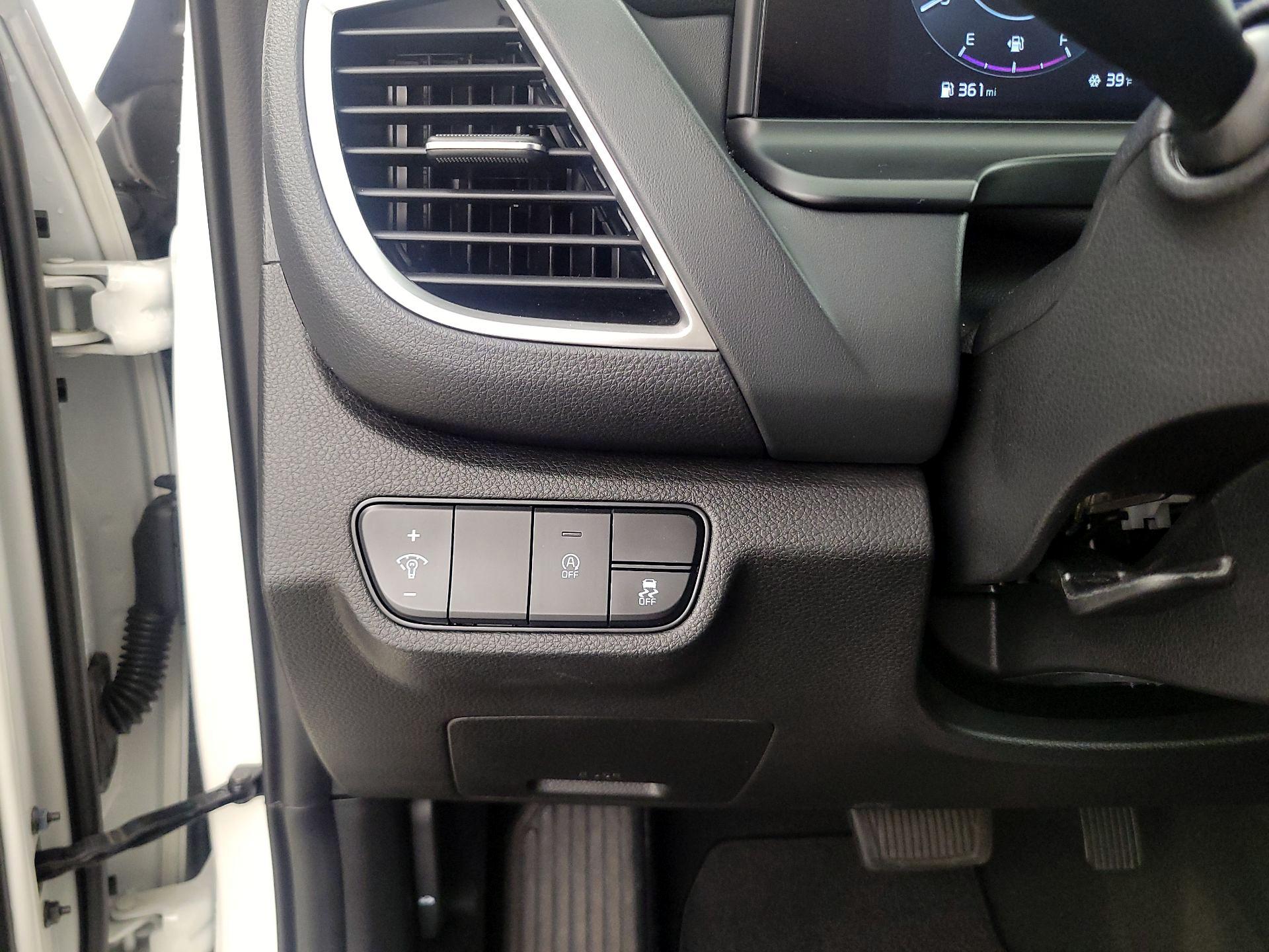 Thumbnail: 2024 Kia Seltos - 13