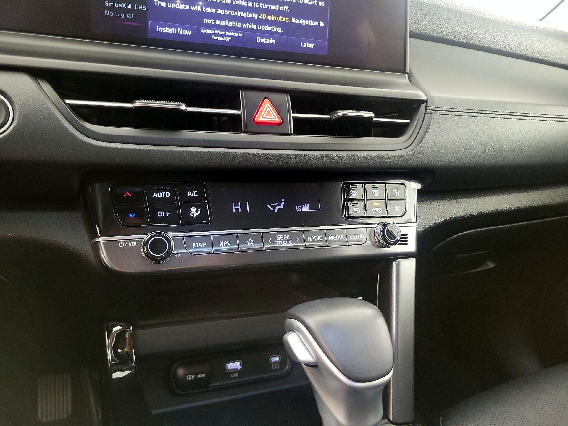 Thumbnail: 2024 Kia Seltos - 17