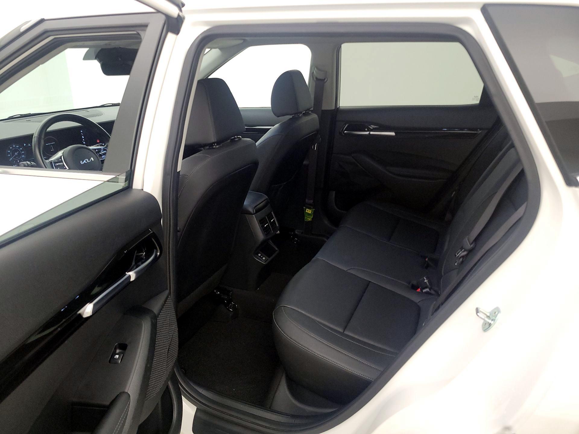 Thumbnail: 2024 Kia Seltos - 20