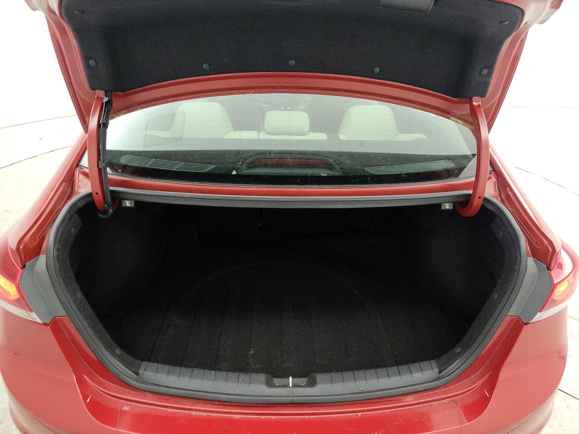 Thumbnail: 2017 Hyundai Elantra - 20