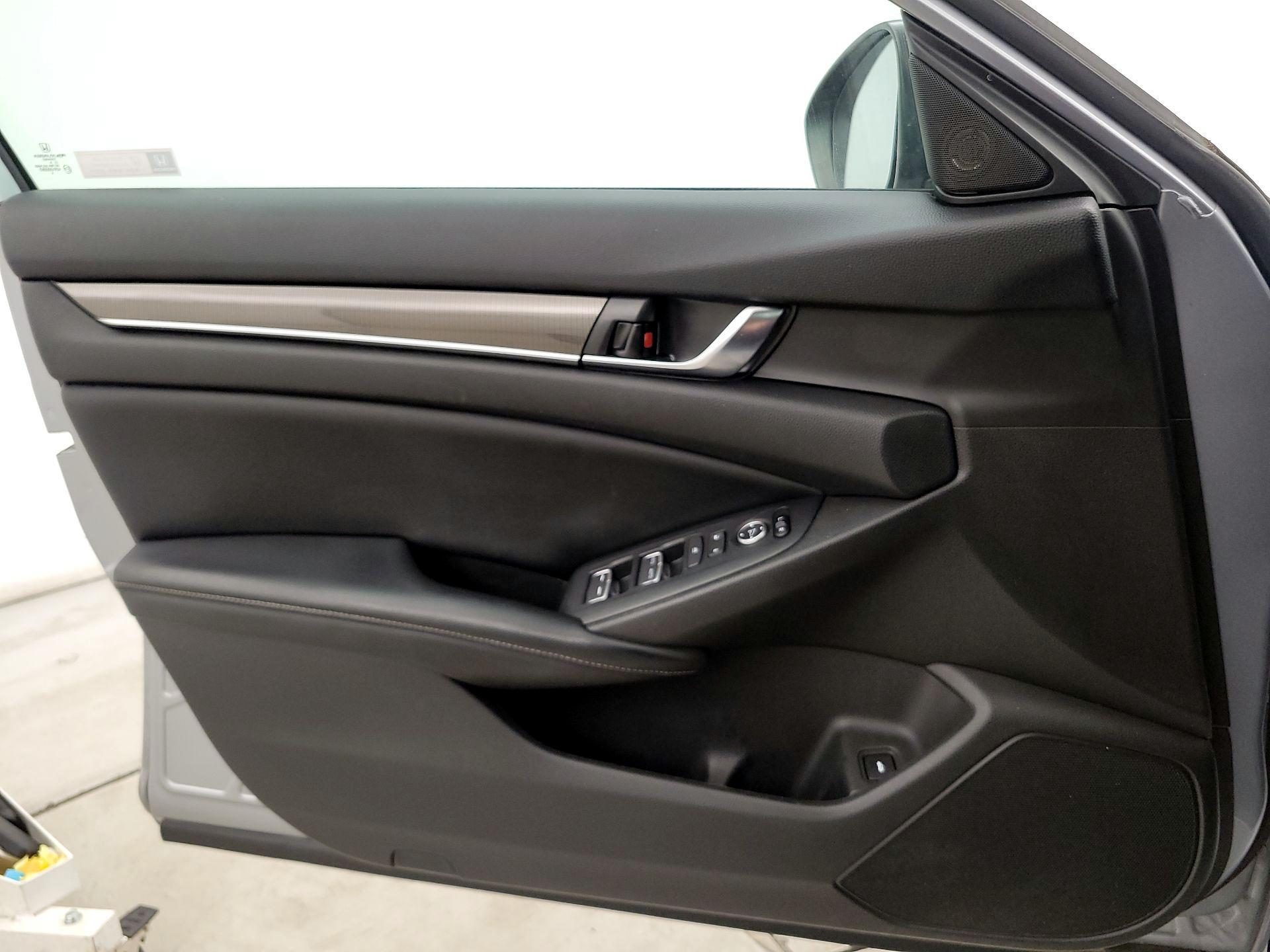 Thumbnail: 2018 Honda Accord - 12