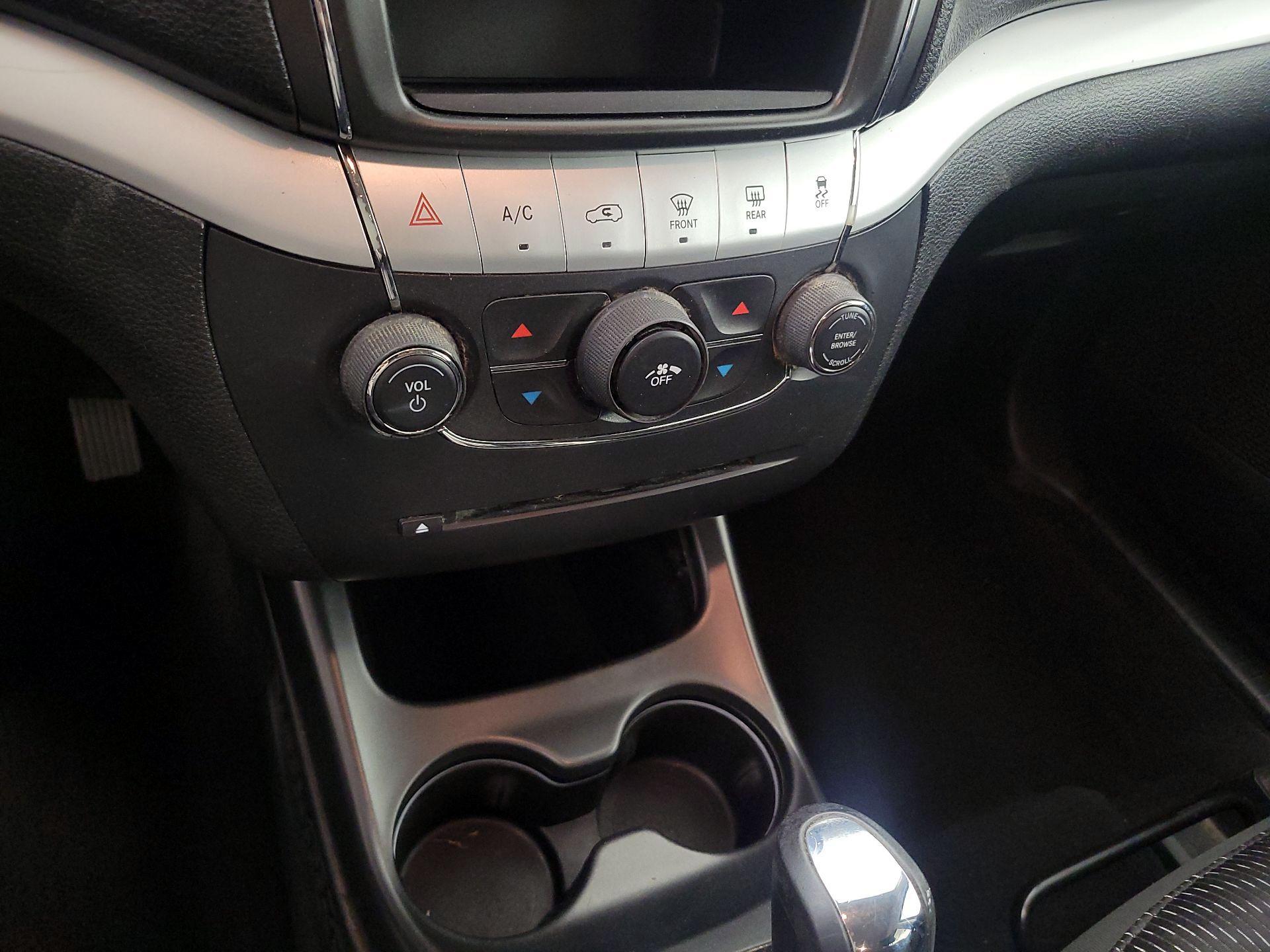 Thumbnail: 2019 Dodge Journey - 15