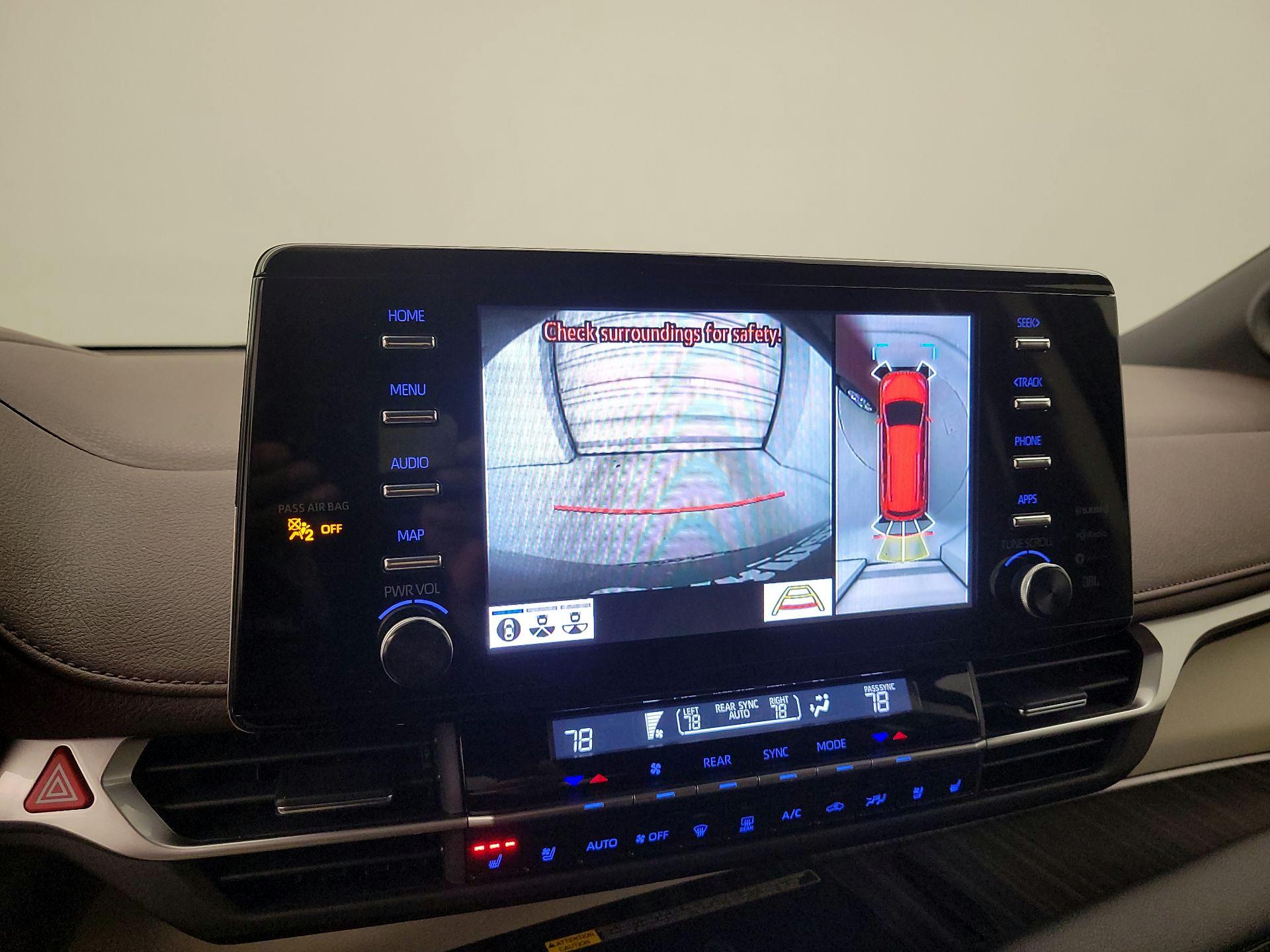 Thumbnail: 2024 Toyota Sienna - 14