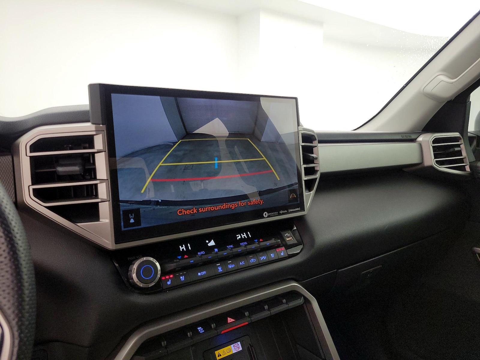 2024 Toyota Tundra Limited - Photo 15