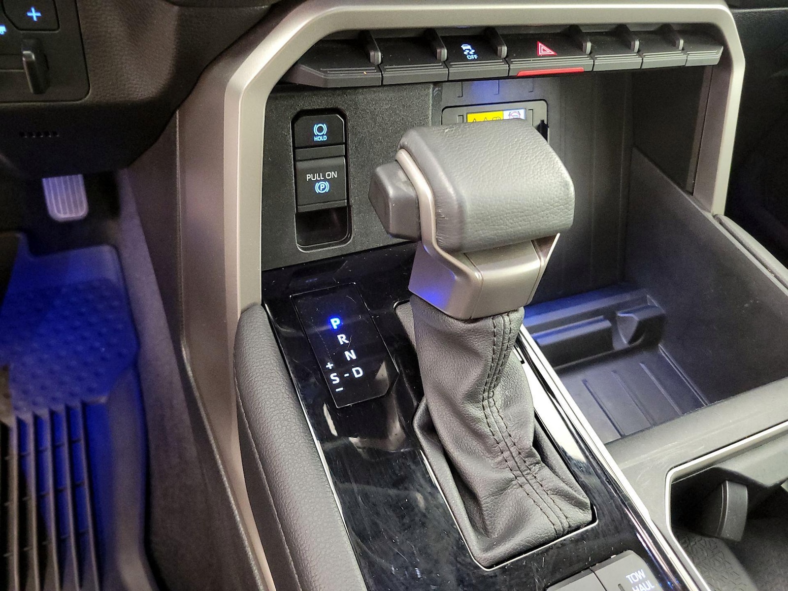 2024 Toyota Tundra Limited - Photo 18