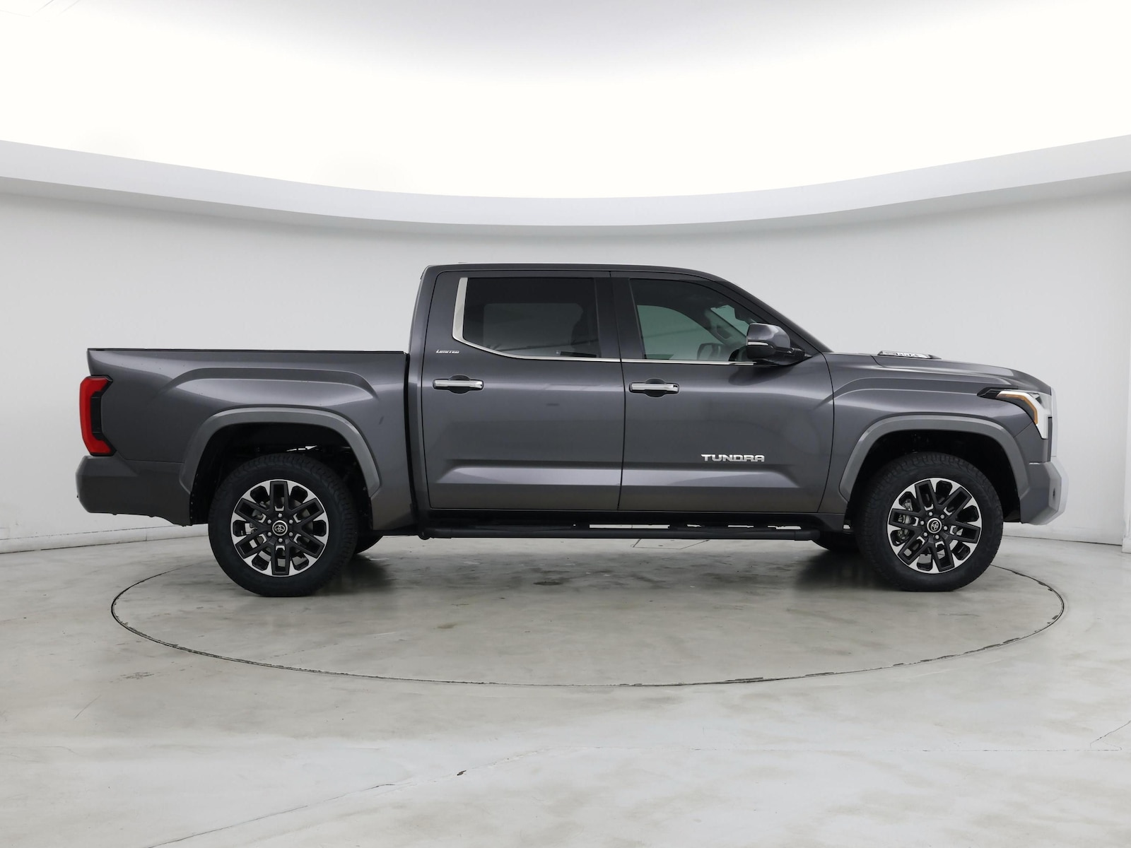 2024 Toyota Tundra Limited - Photo 8