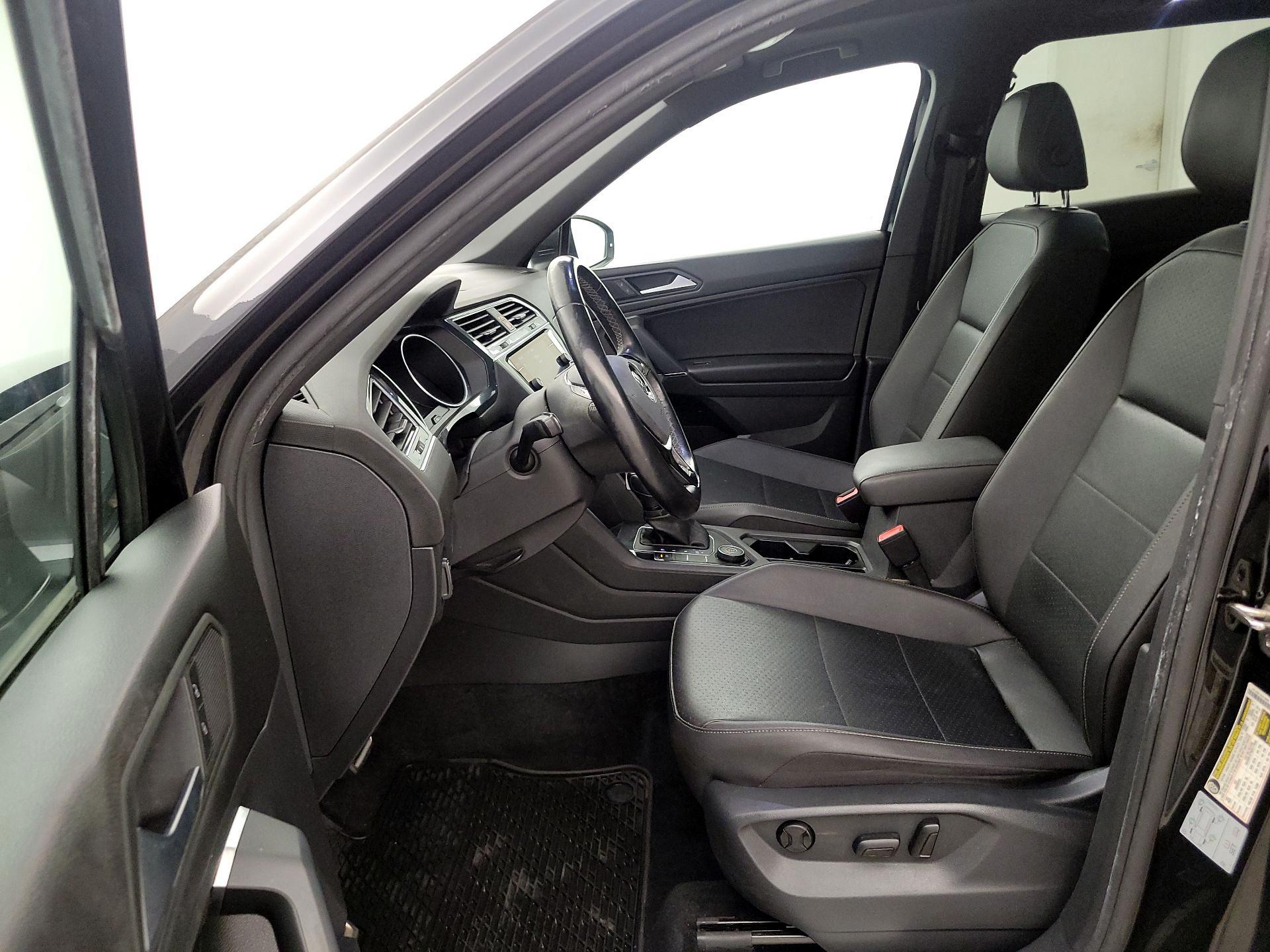 Thumbnail: 2020 Volkswagen Tiguan - 11