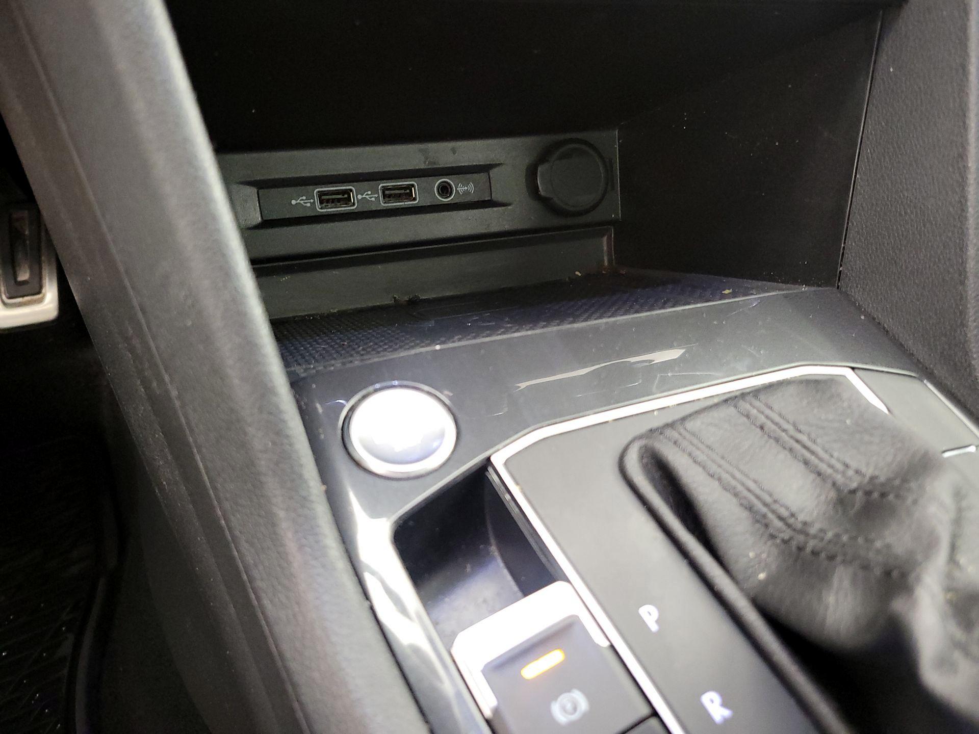 Thumbnail: 2020 Volkswagen Tiguan - 18