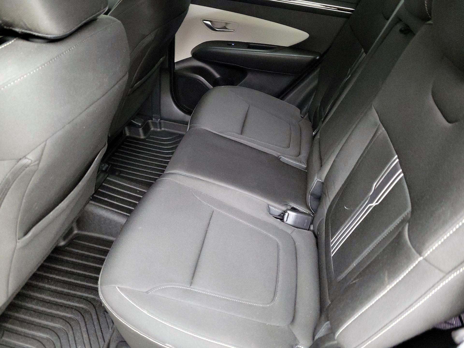 Thumbnail: 2023 Hyundai Tucson - 19