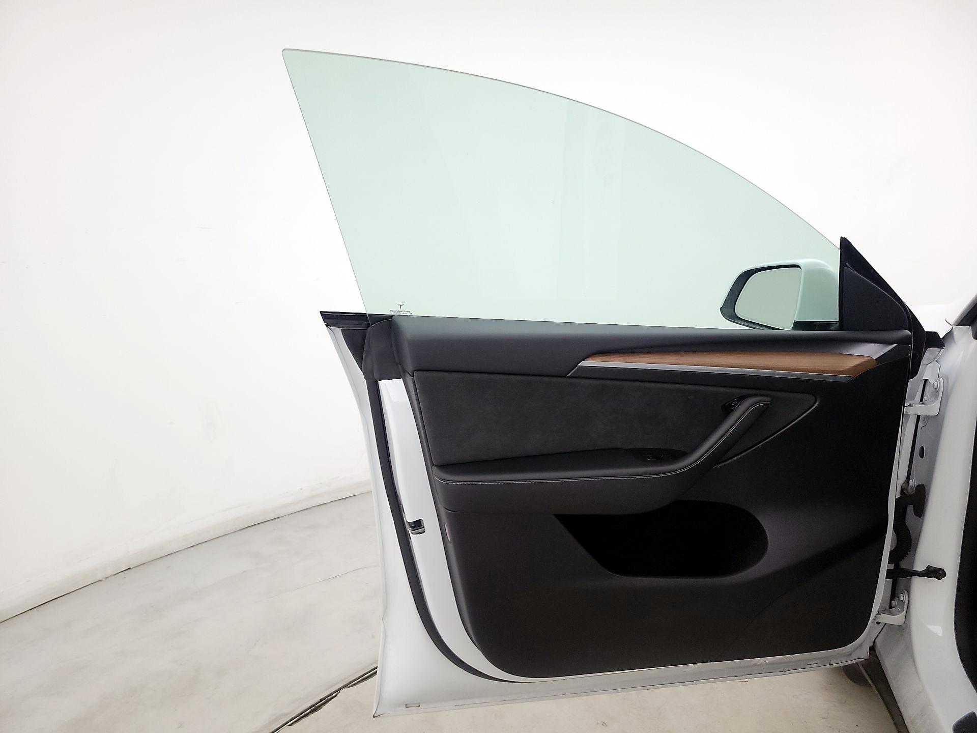 Thumbnail: 2023 Tesla Model Y - 12