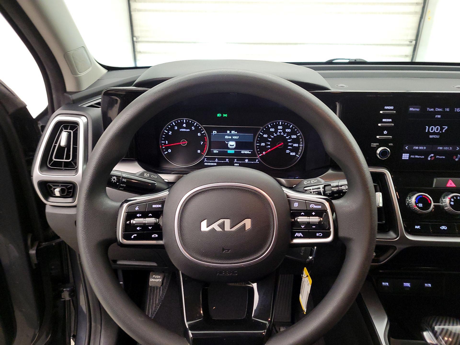 Thumbnail: 2023 Kia Sorento - 10