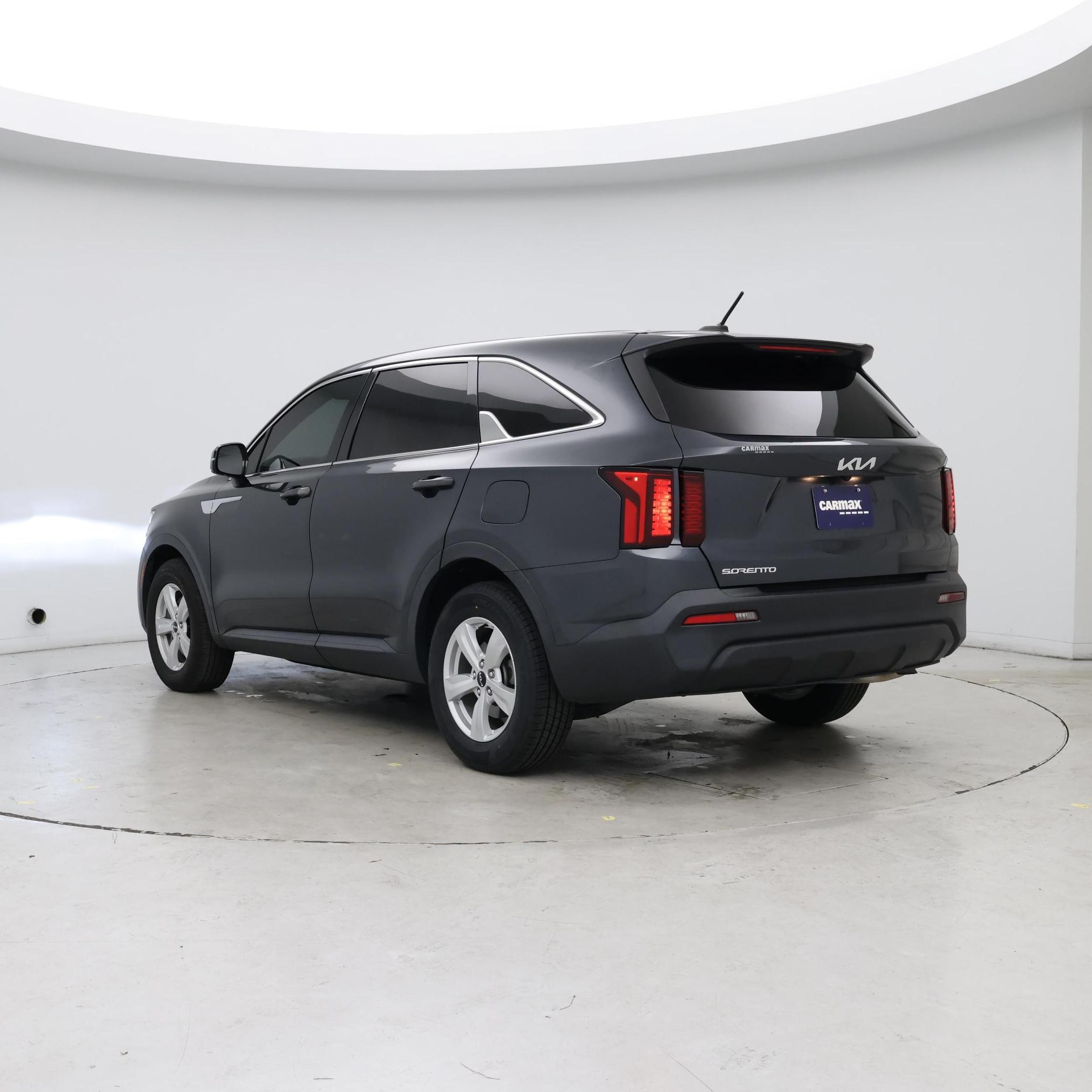 Thumbnail: 2023 Kia Sorento - 2