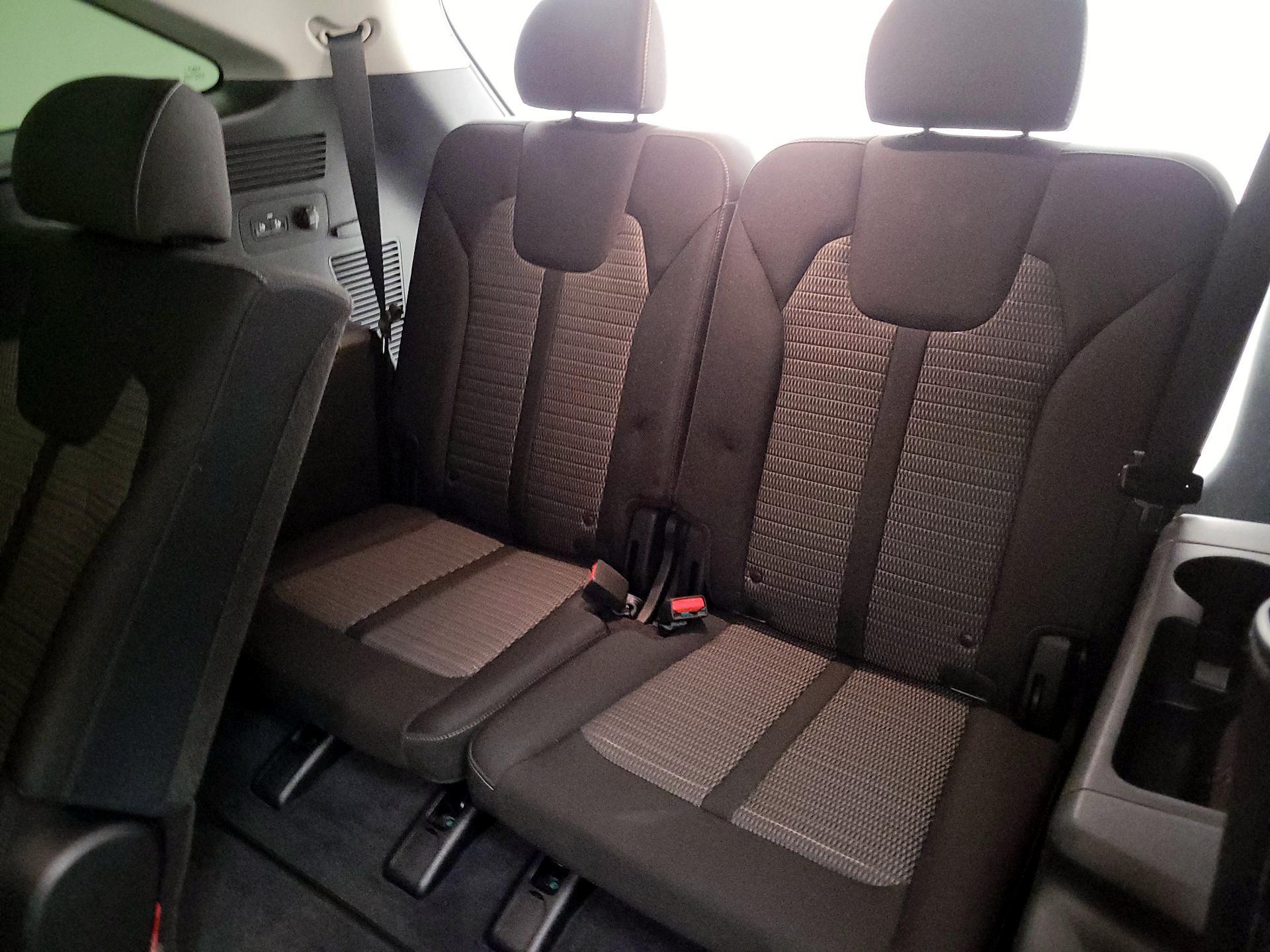 Thumbnail: 2023 Kia Sorento - 20