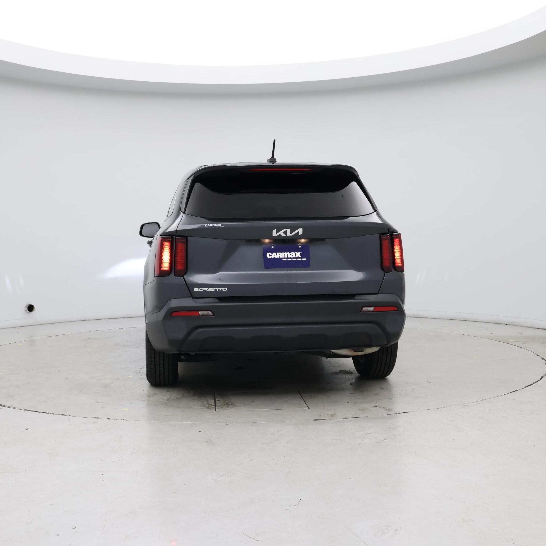 Thumbnail: 2023 Kia Sorento - 6