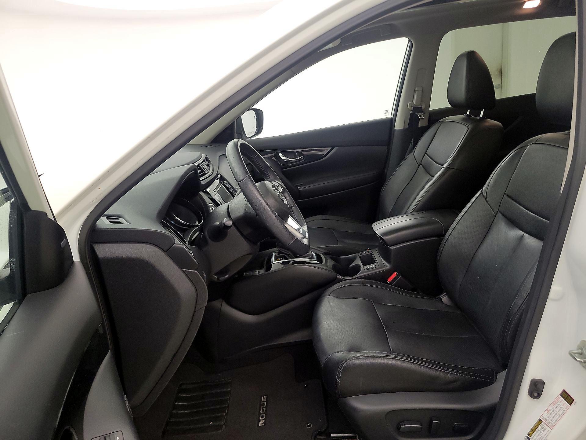 Thumbnail: 2019 Nissan Rogue - 11