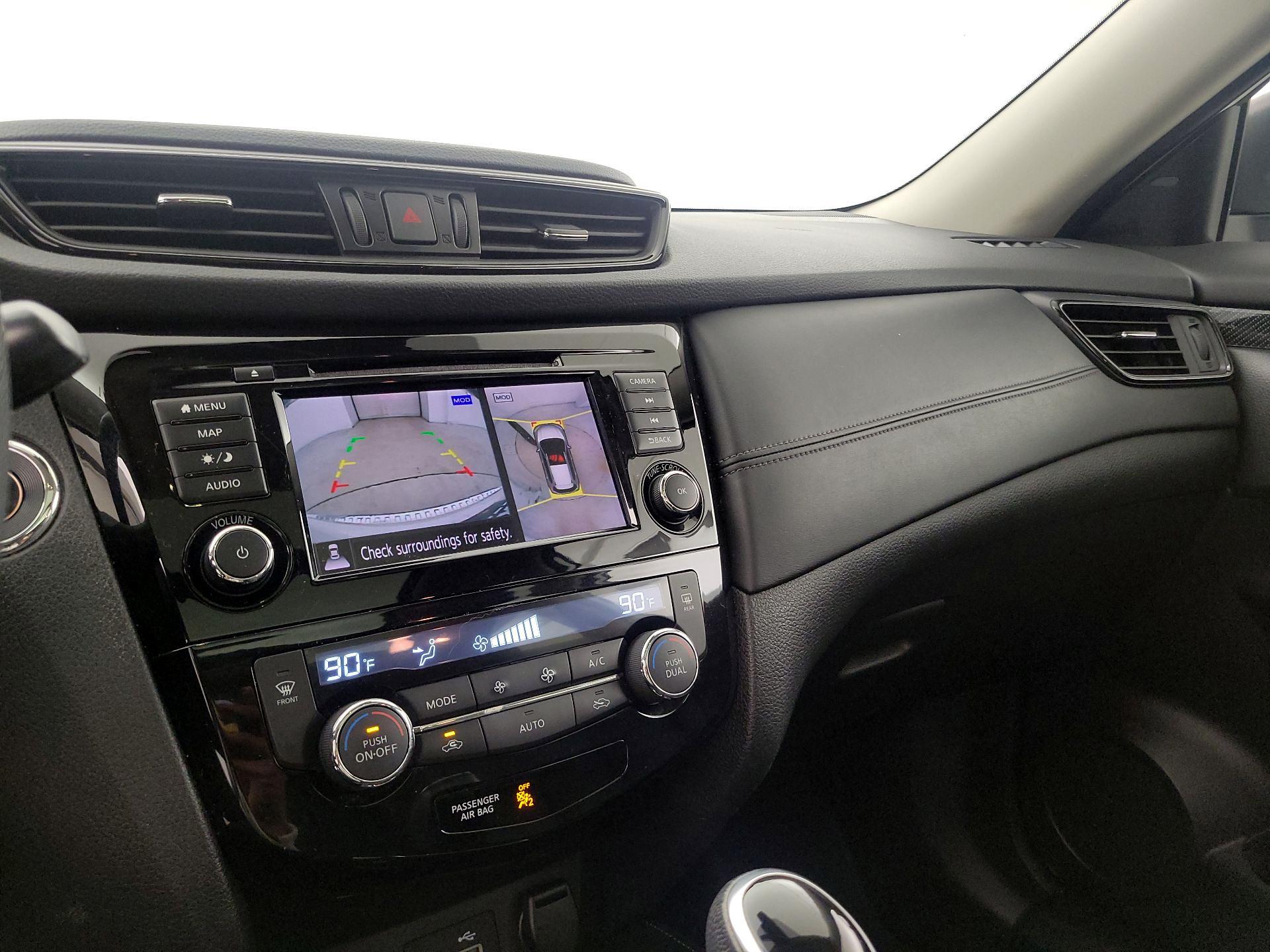 Thumbnail: 2019 Nissan Rogue - 15