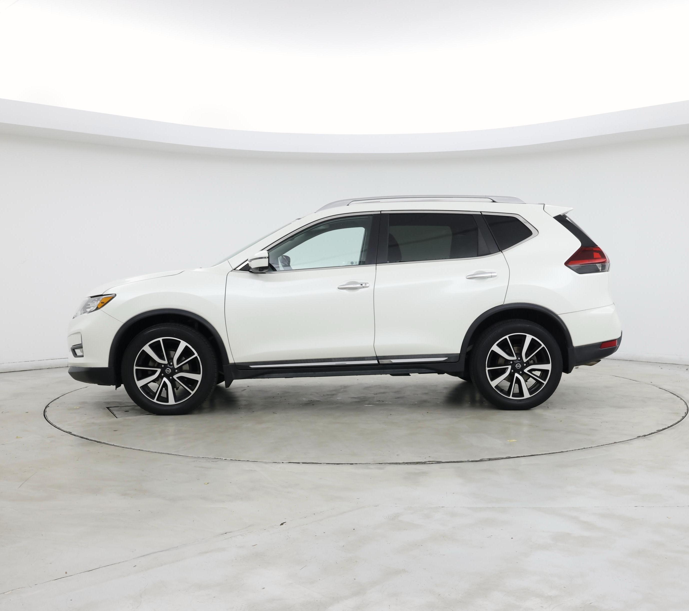 Thumbnail: 2019 Nissan Rogue - 3