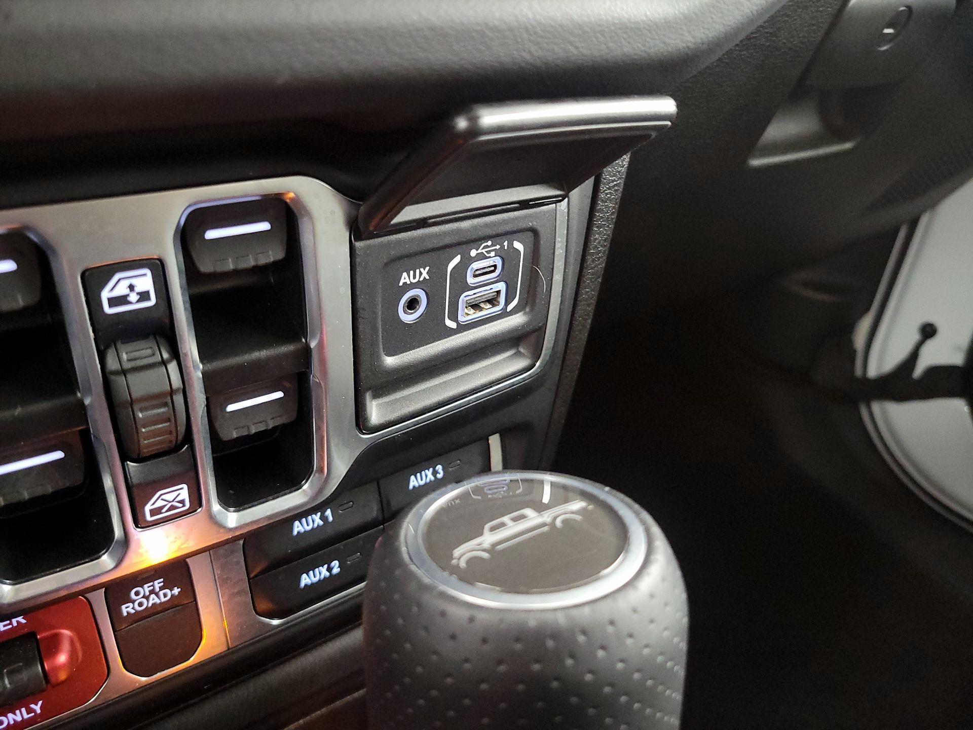 Thumbnail: 2025 Jeep Gladiator - 19