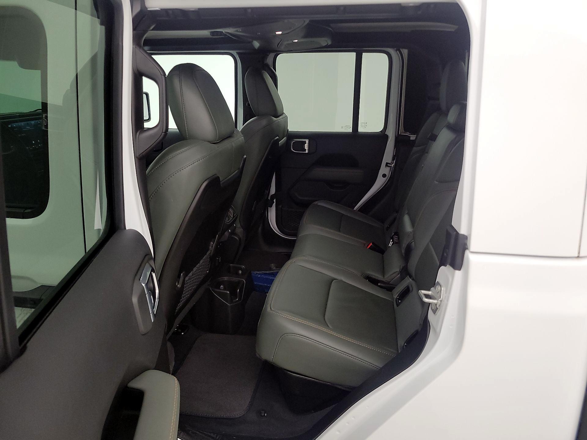 Thumbnail: 2025 Jeep Gladiator - 20