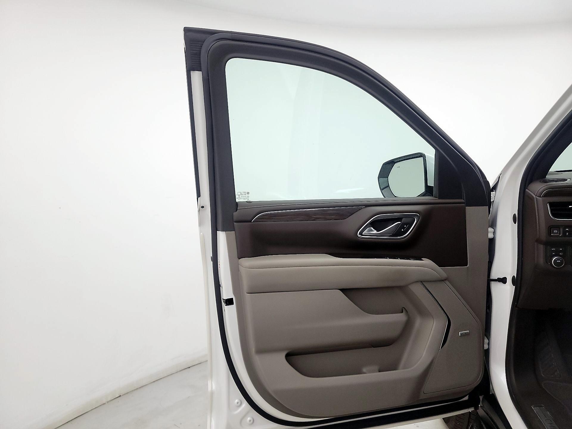 Thumbnail: 2022 Chevrolet Suburban - 12