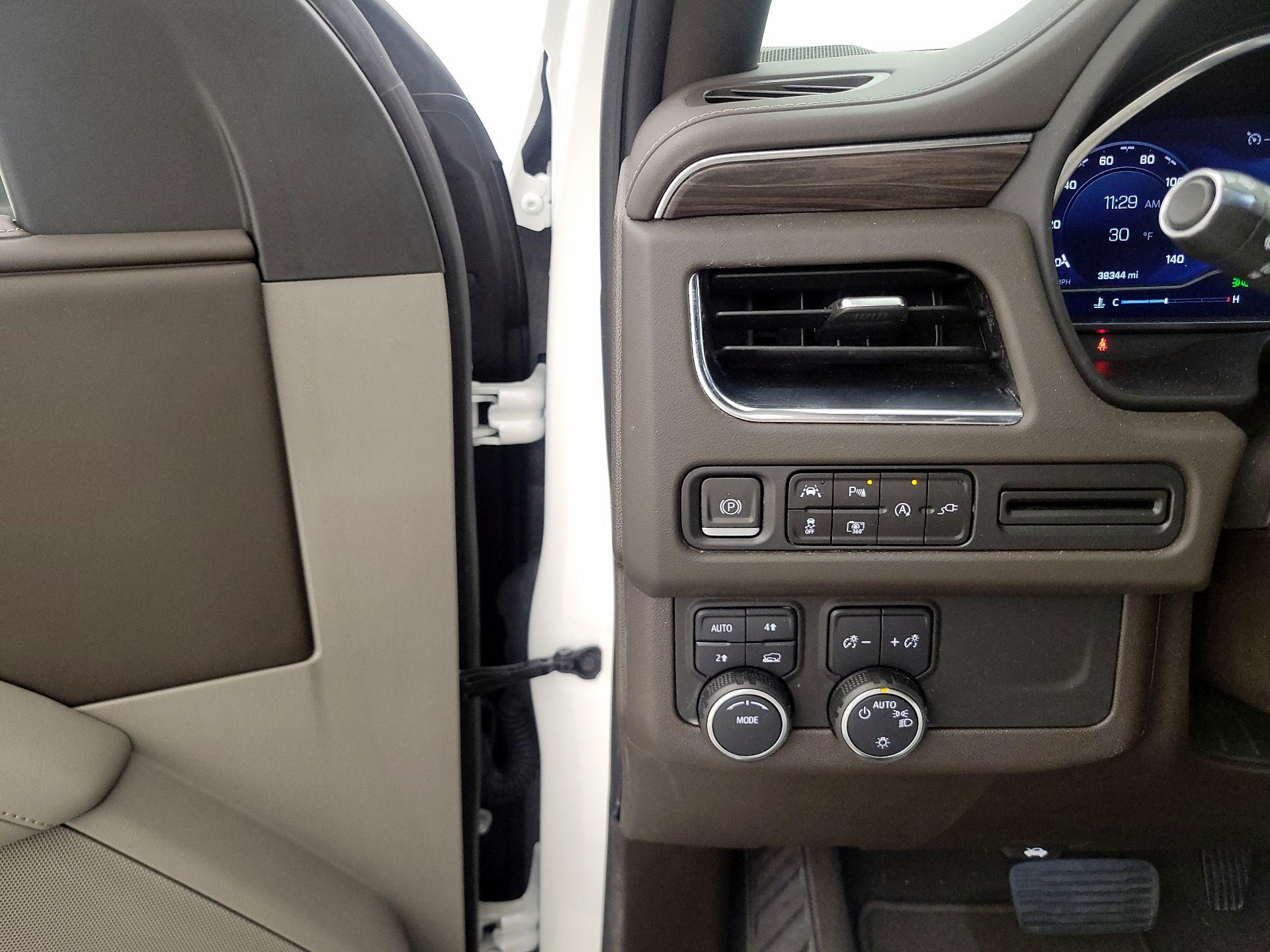 Thumbnail: 2022 Chevrolet Suburban - 13