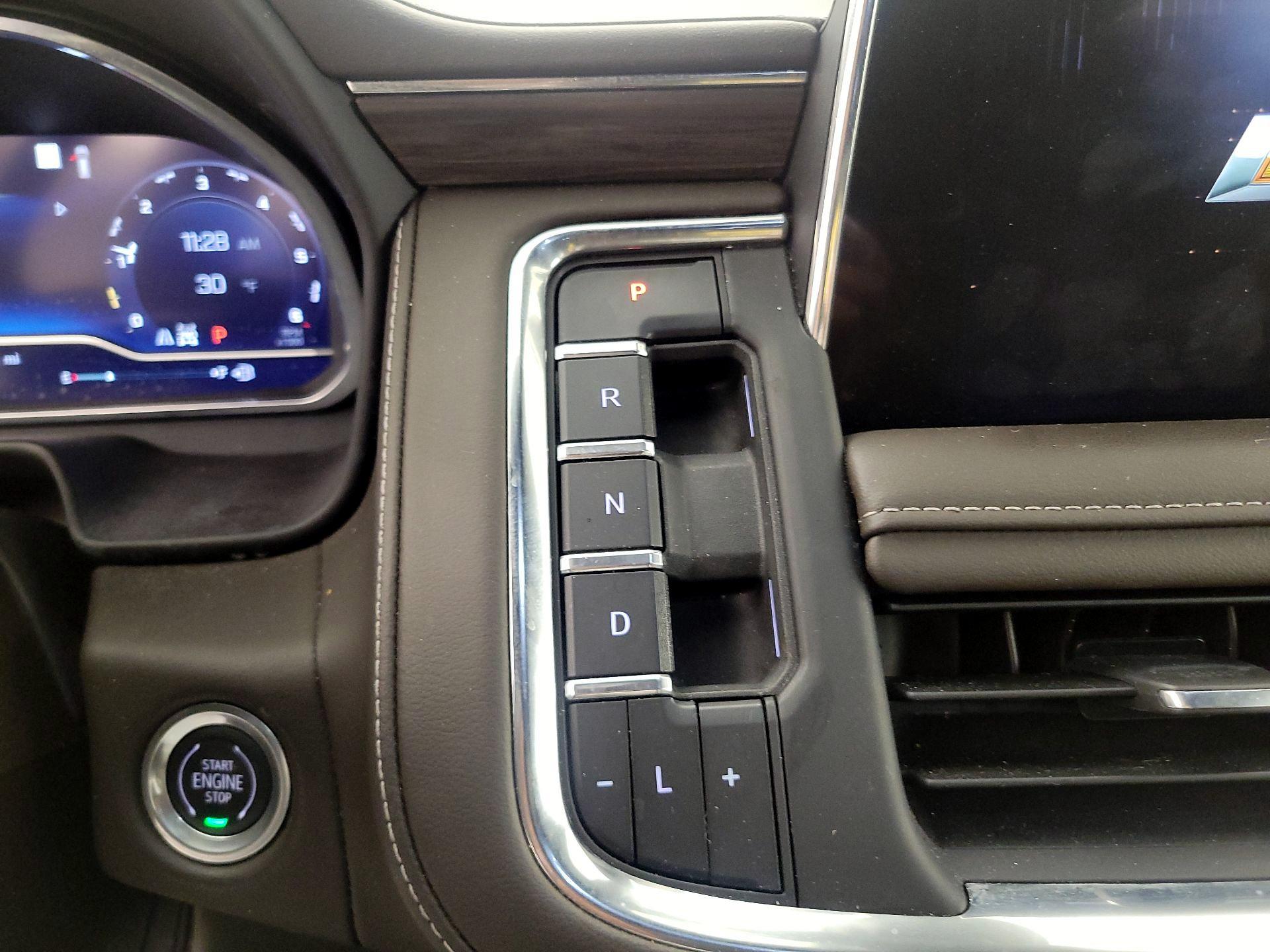 Thumbnail: 2022 Chevrolet Suburban - 18