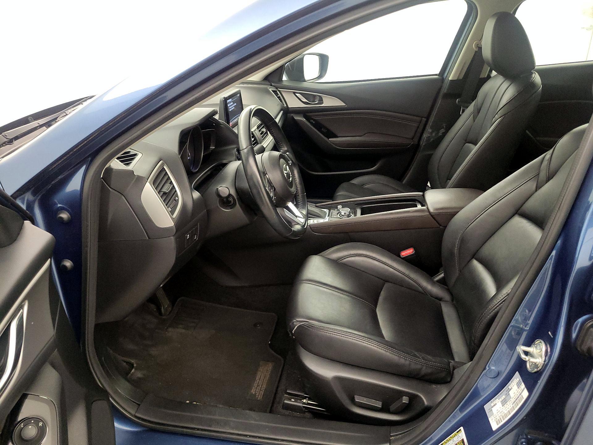 Thumbnail: 2018 Mazda Mazda3 - 11