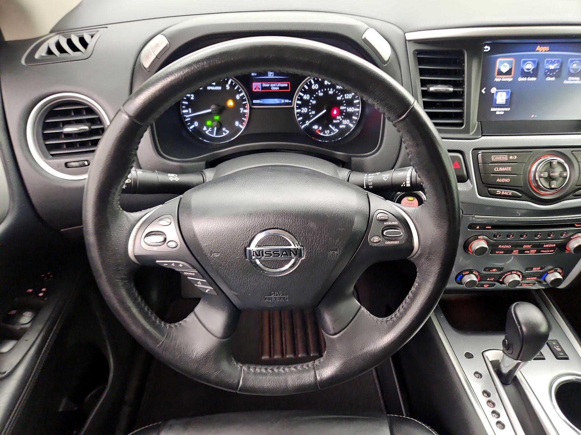 Thumbnail: 2017 Nissan Pathfinder - 10