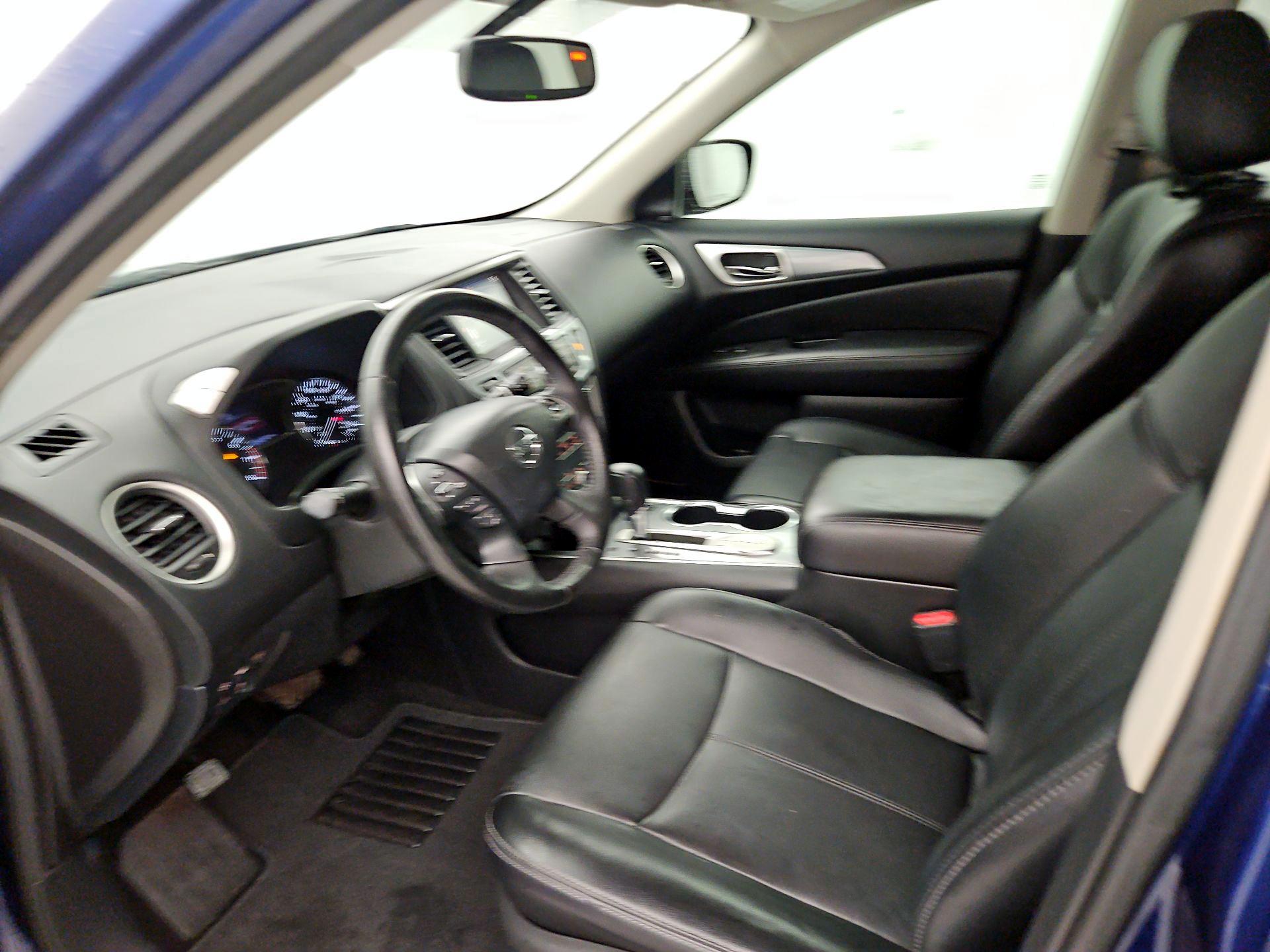 Thumbnail: 2017 Nissan Pathfinder - 11