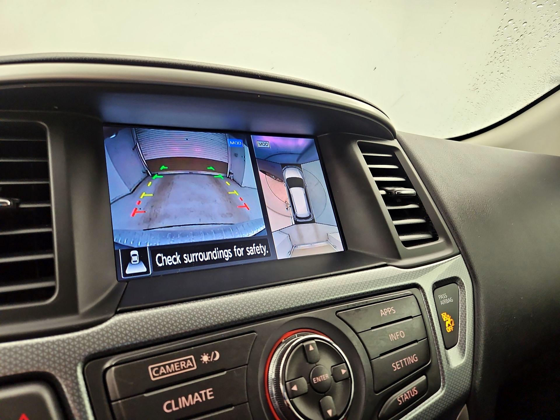 Thumbnail: 2017 Nissan Pathfinder - 14