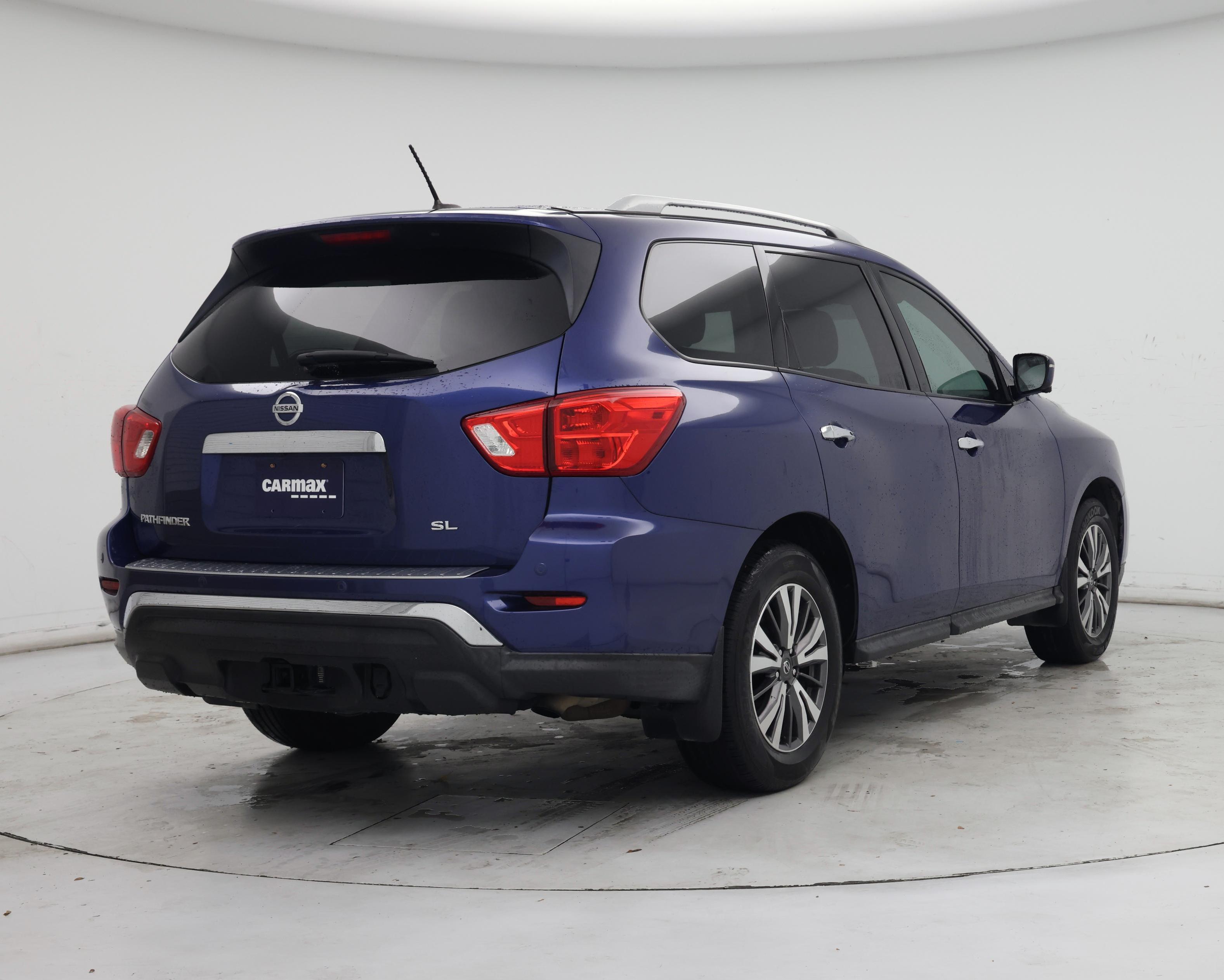 Thumbnail: 2017 Nissan Pathfinder - 8