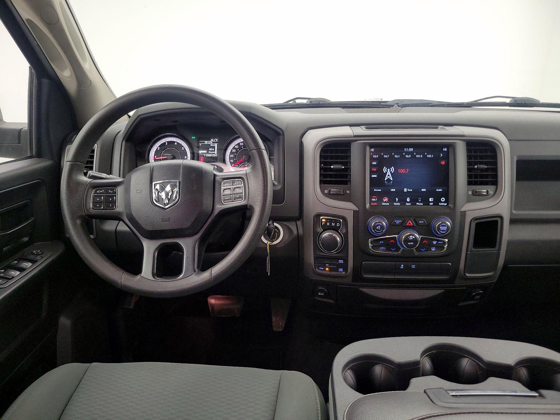 Thumbnail: 2019 RAM 1500 Classic - 10