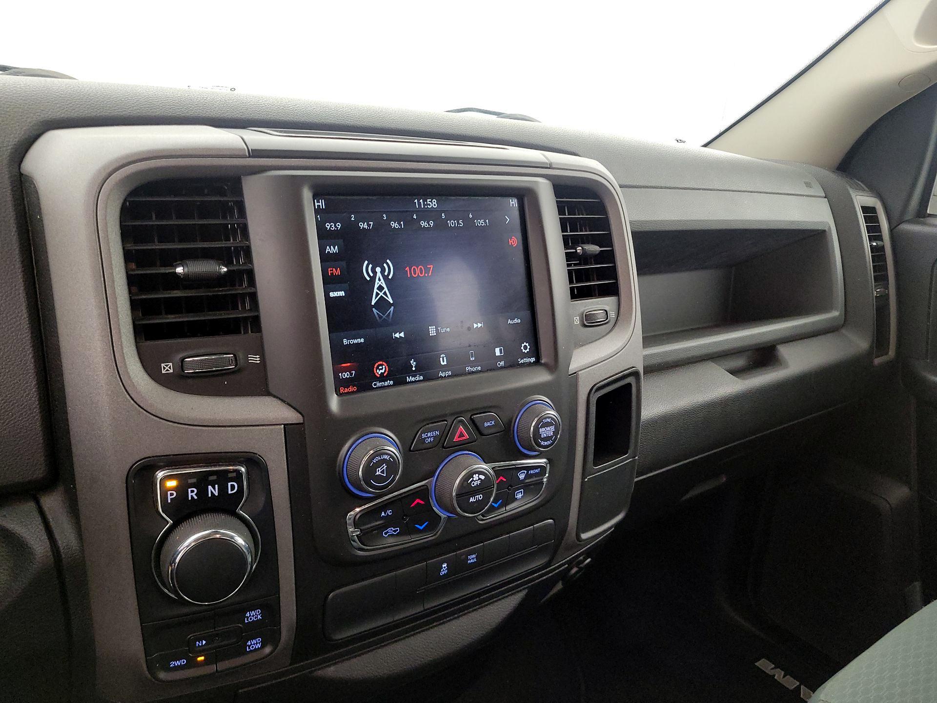 Thumbnail: 2019 RAM 1500 Classic - 15