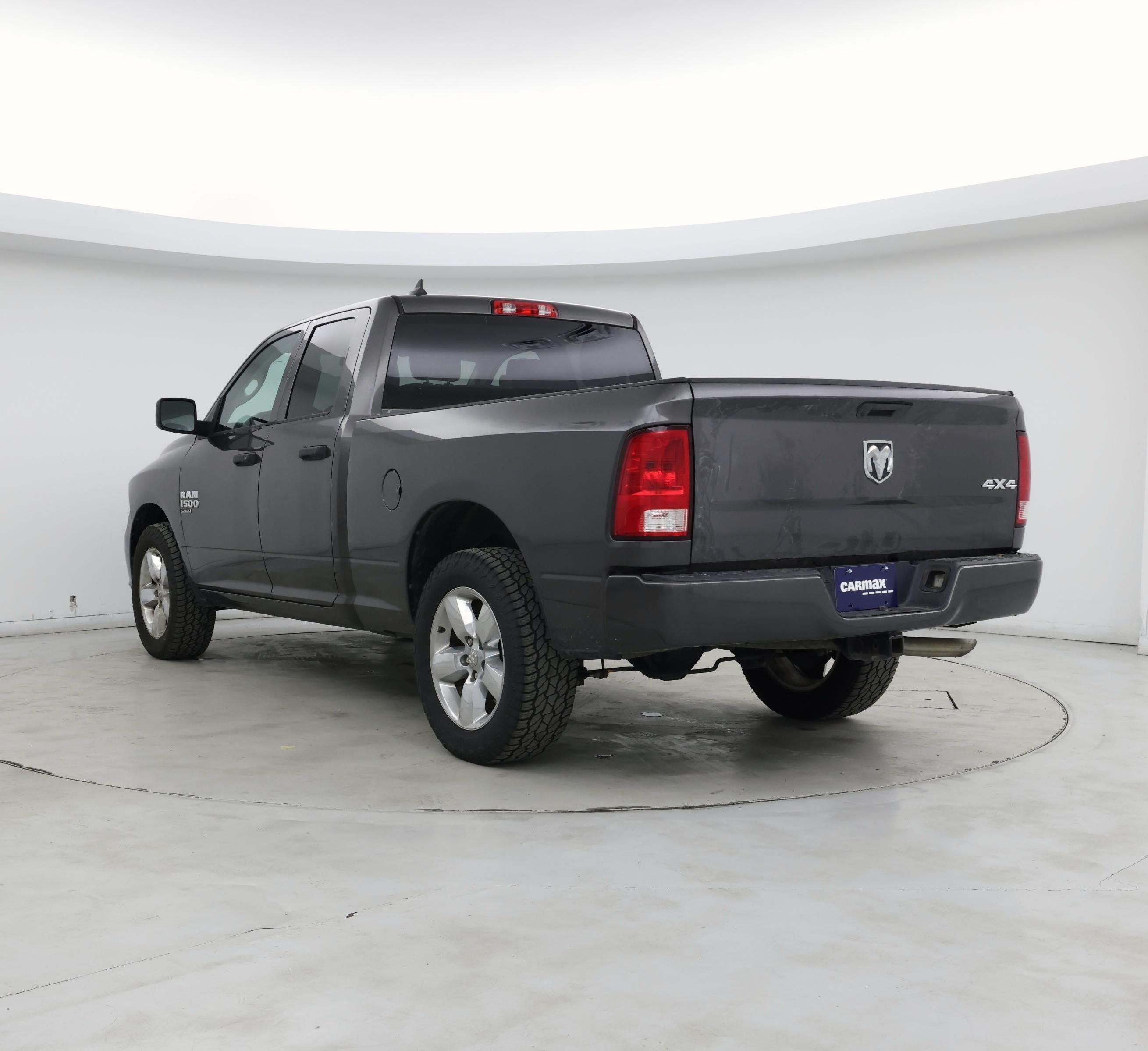 Thumbnail: 2019 RAM 1500 Classic - 2