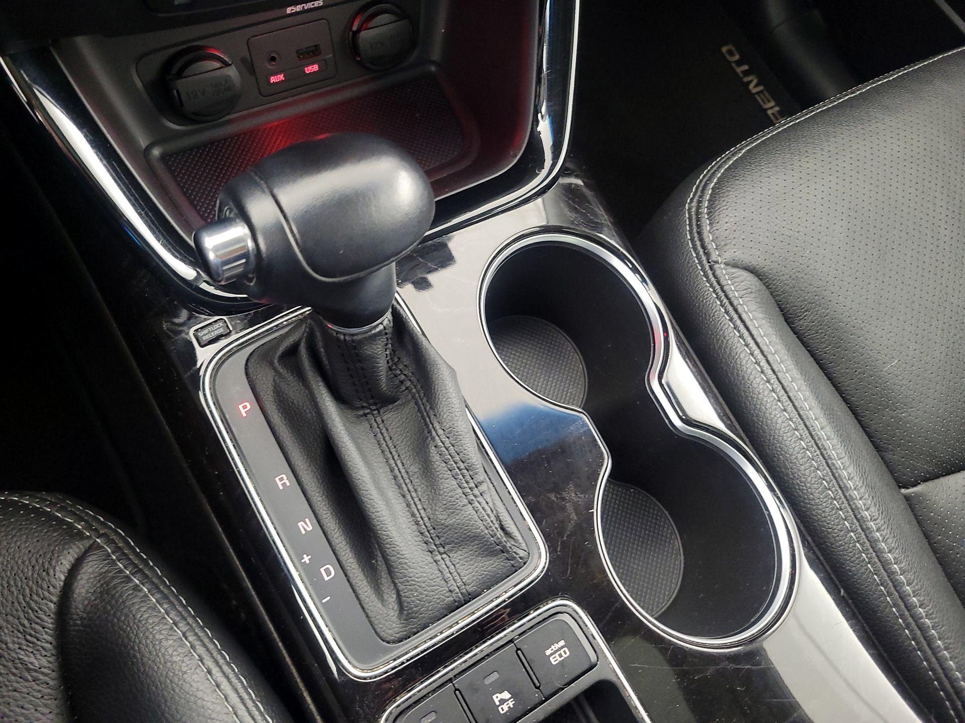 Thumbnail: 2014 Kia Sorento - 18