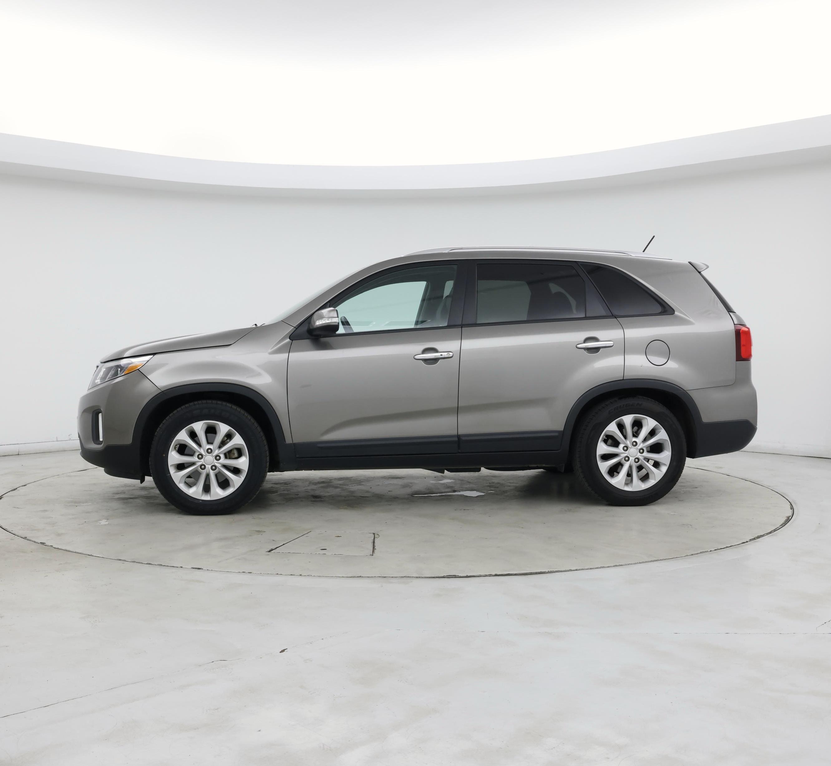 Thumbnail: 2014 Kia Sorento - 3