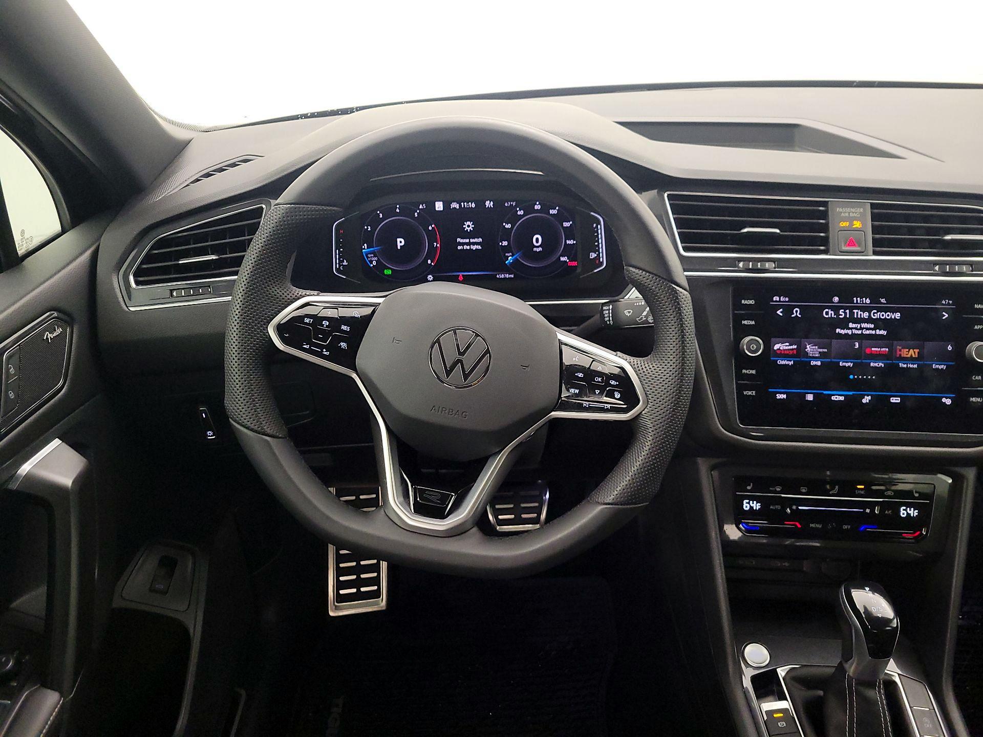 Thumbnail: 2022 Volkswagen Tiguan - 10