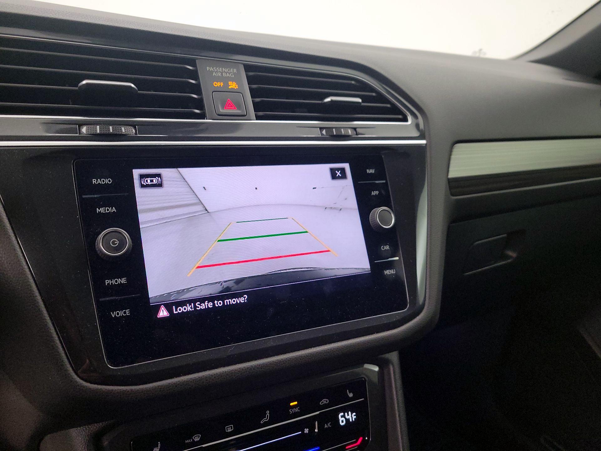 Thumbnail: 2022 Volkswagen Tiguan - 14