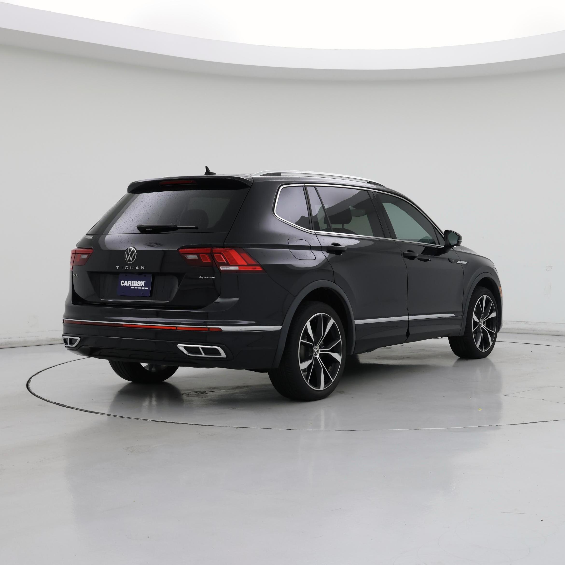 Thumbnail: 2022 Volkswagen Tiguan - 8