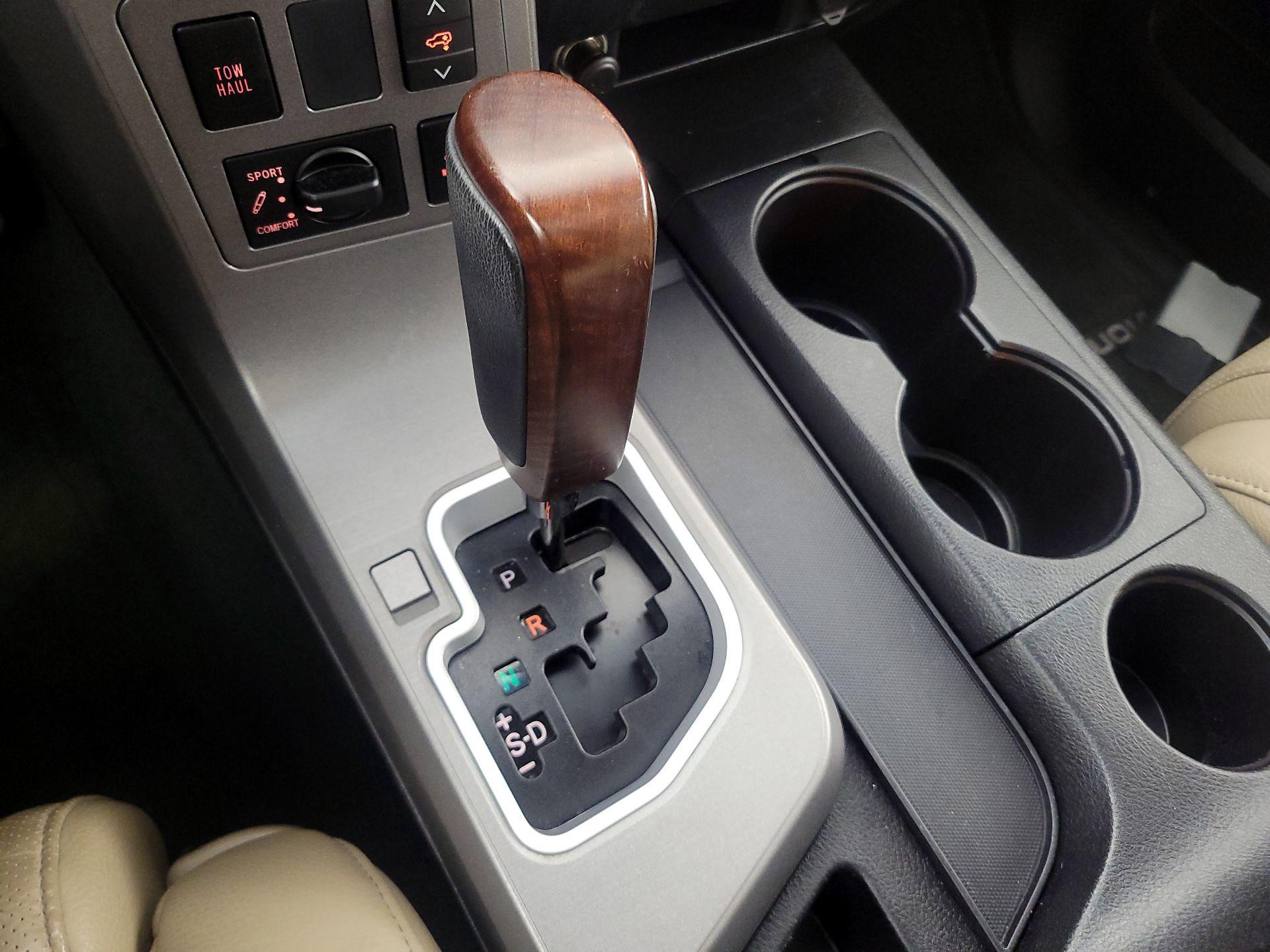 Thumbnail: 2017 Toyota Sequoia - 18