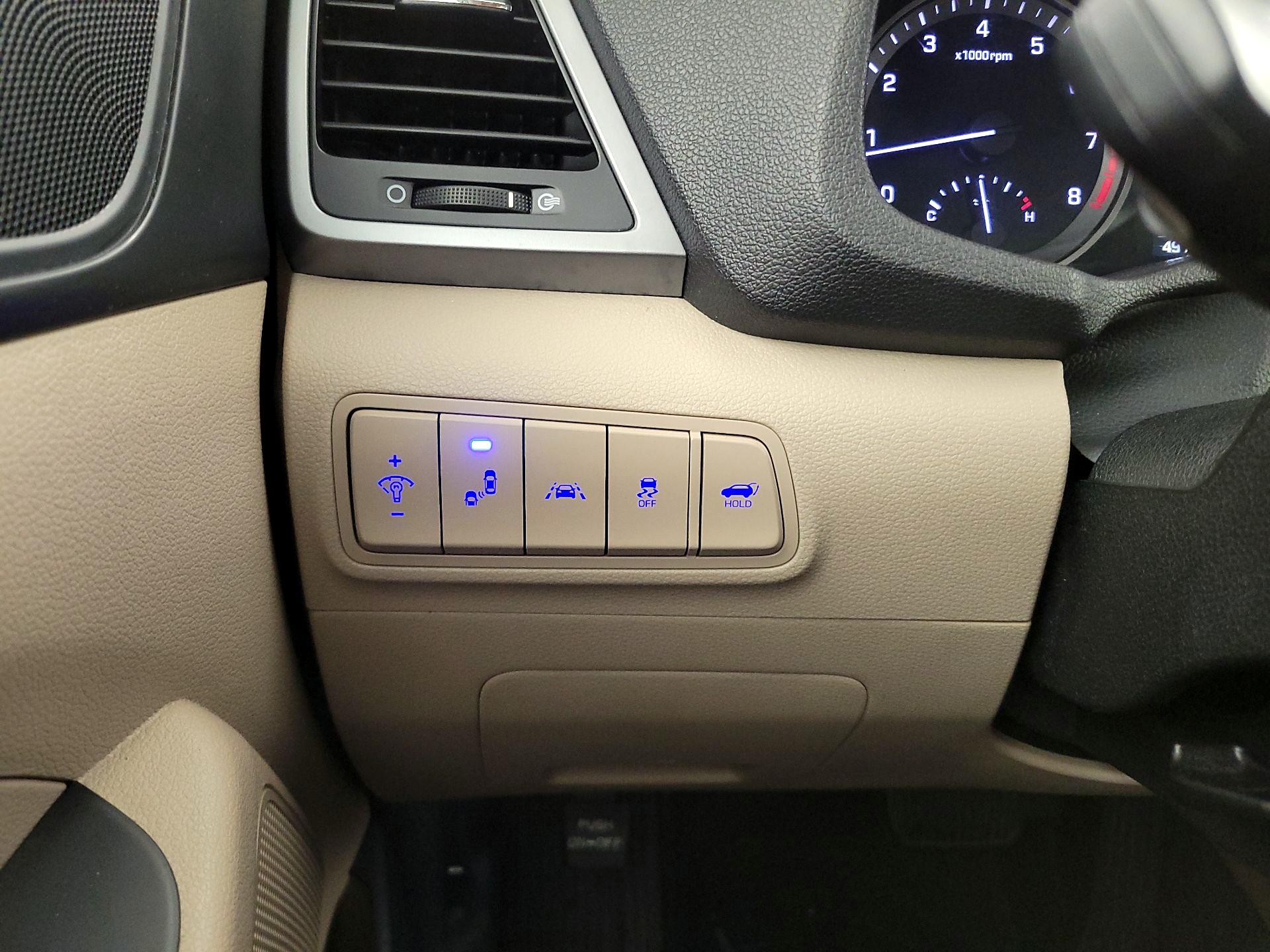 Thumbnail: 2016 Hyundai Tucson - 13