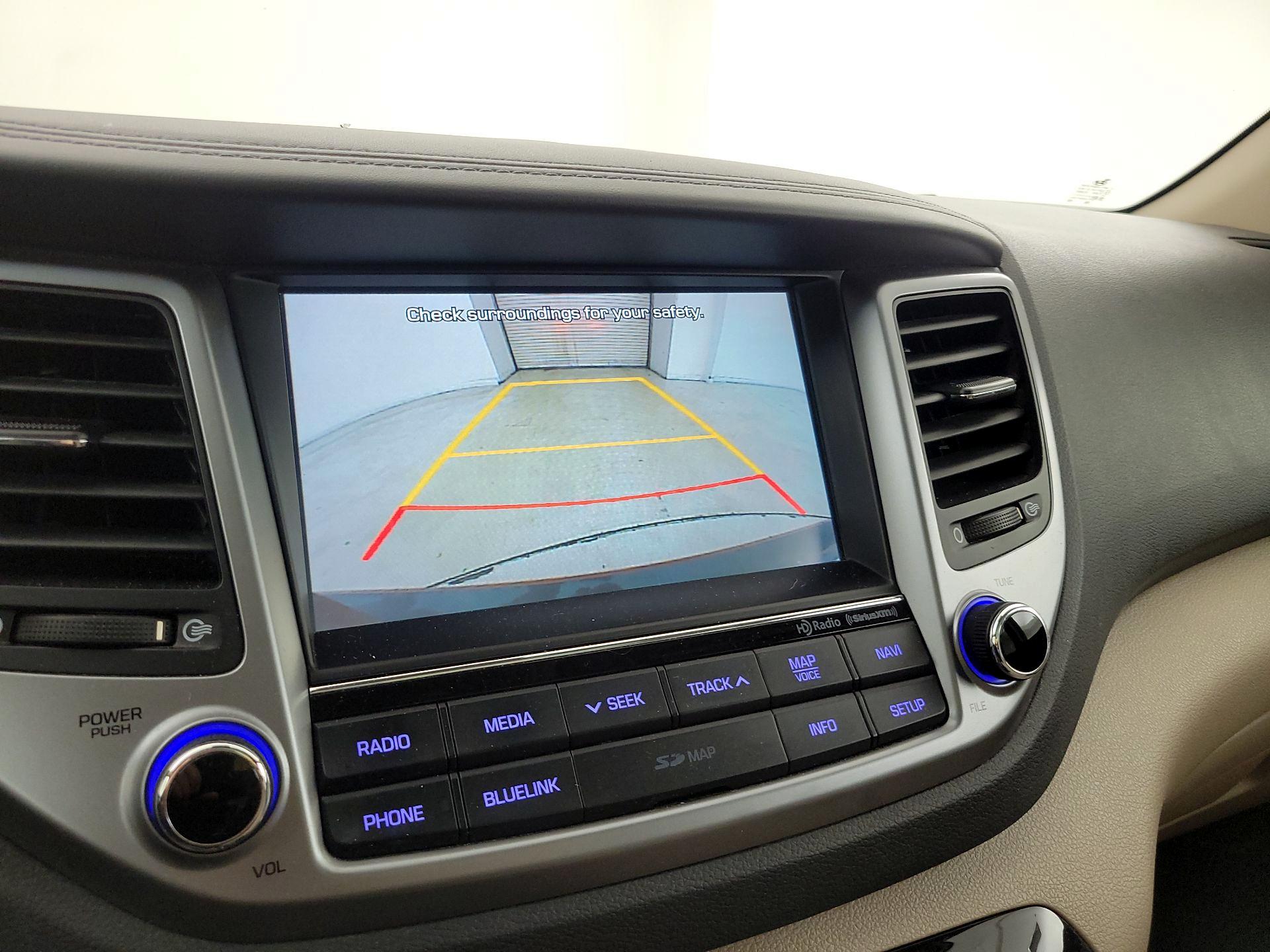 Thumbnail: 2016 Hyundai Tucson - 15