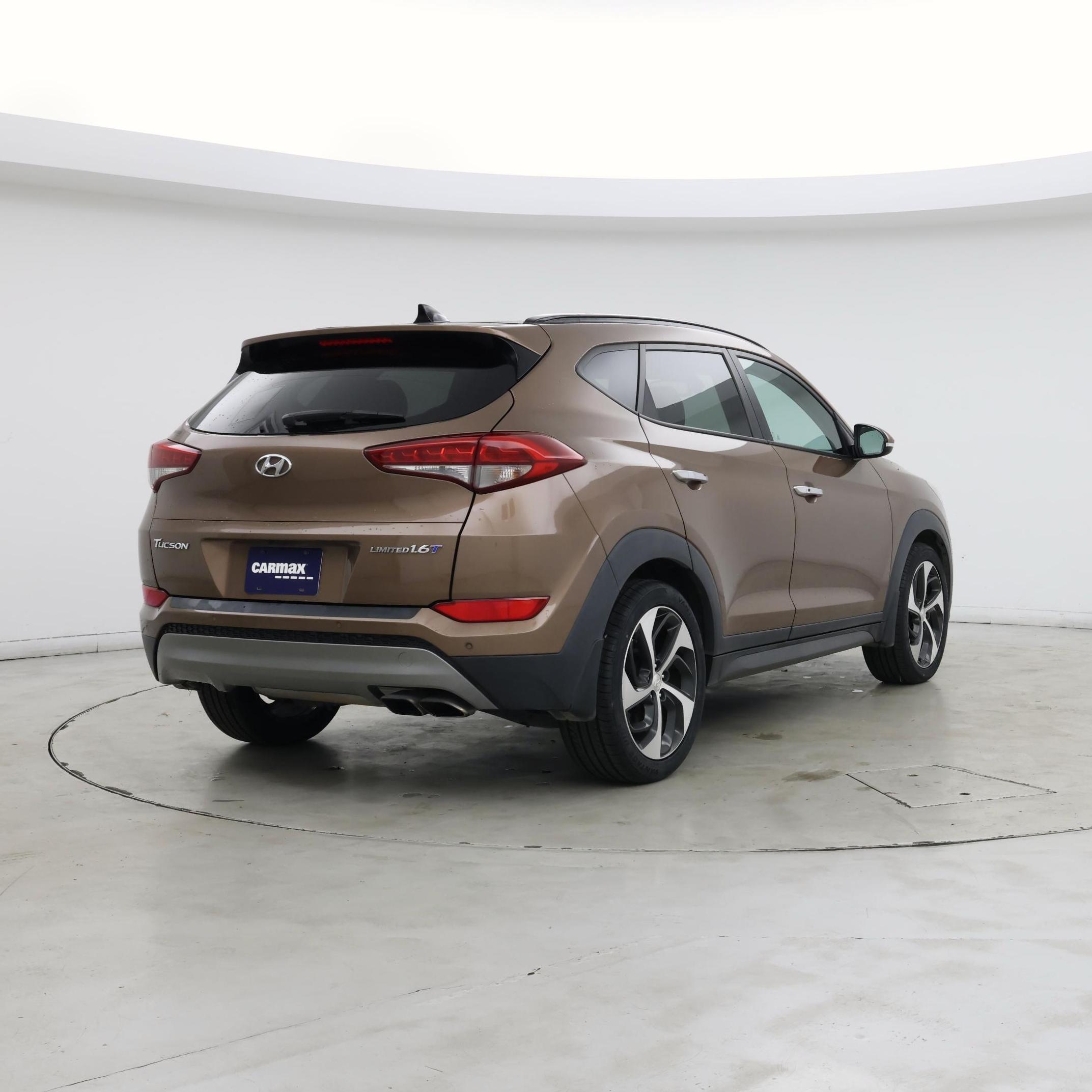 Thumbnail: 2016 Hyundai Tucson - 8