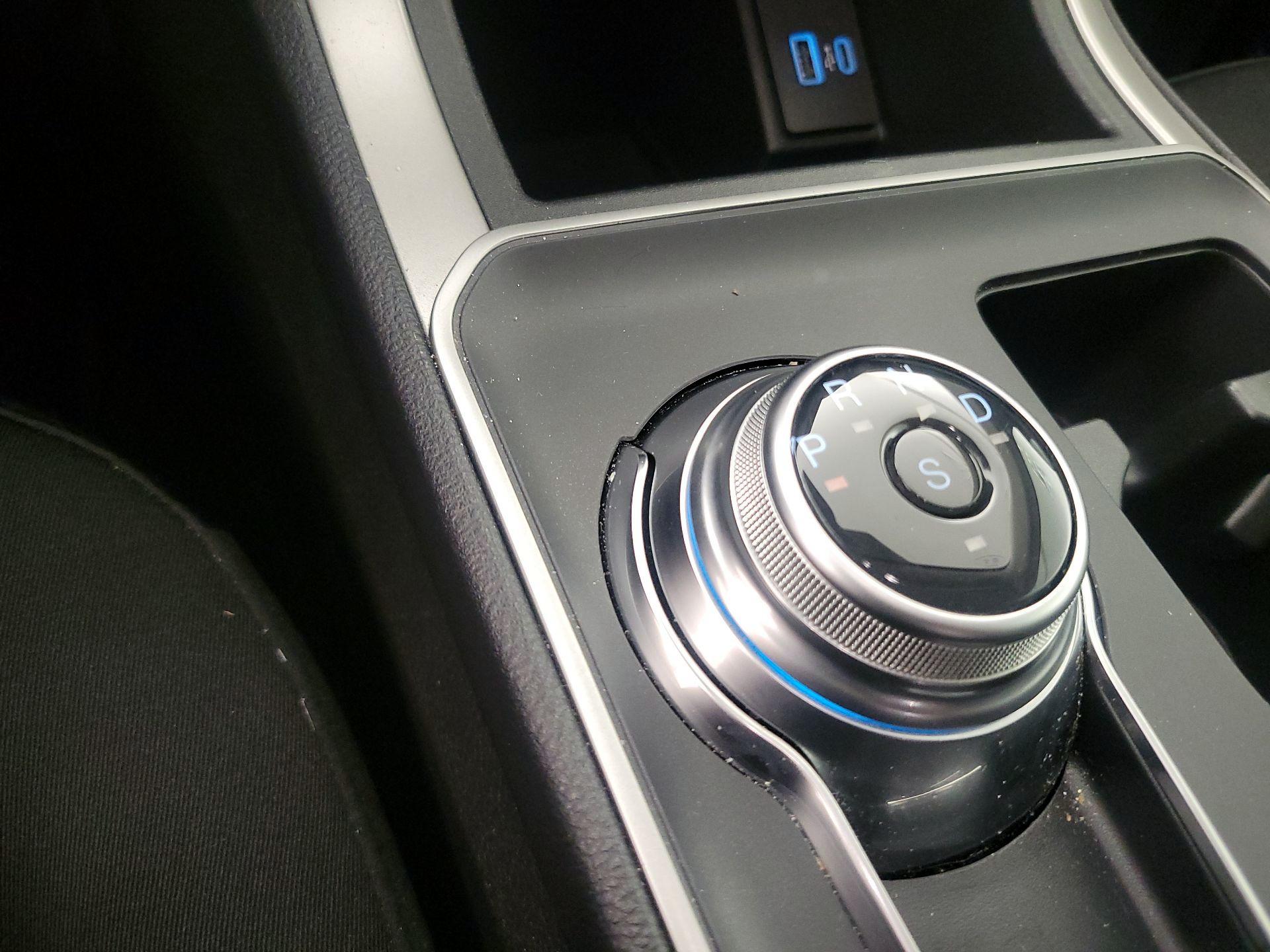 Thumbnail: 2024 Ford Edge - 17