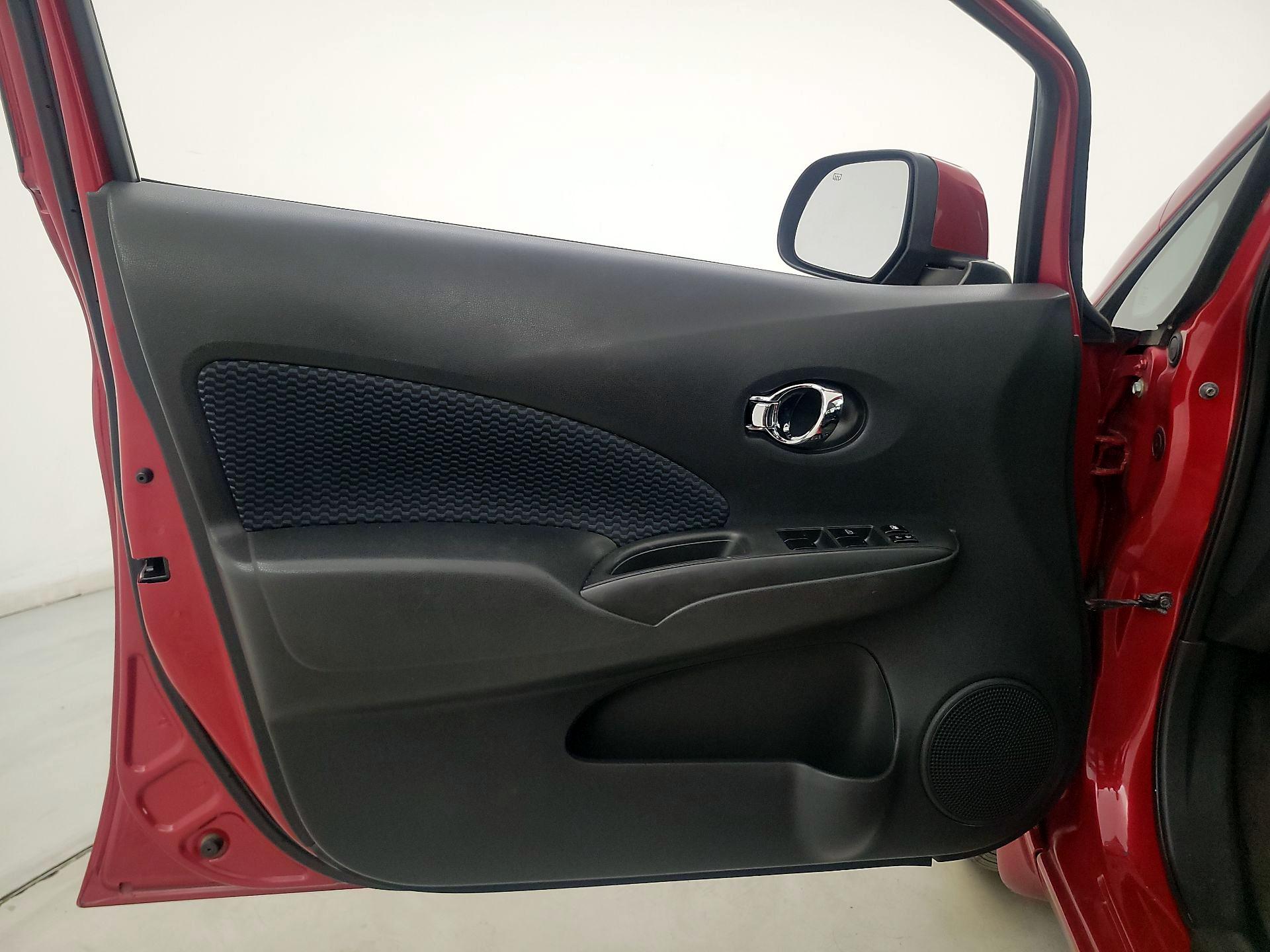 Thumbnail: 2014 Nissan Versa Note - 12