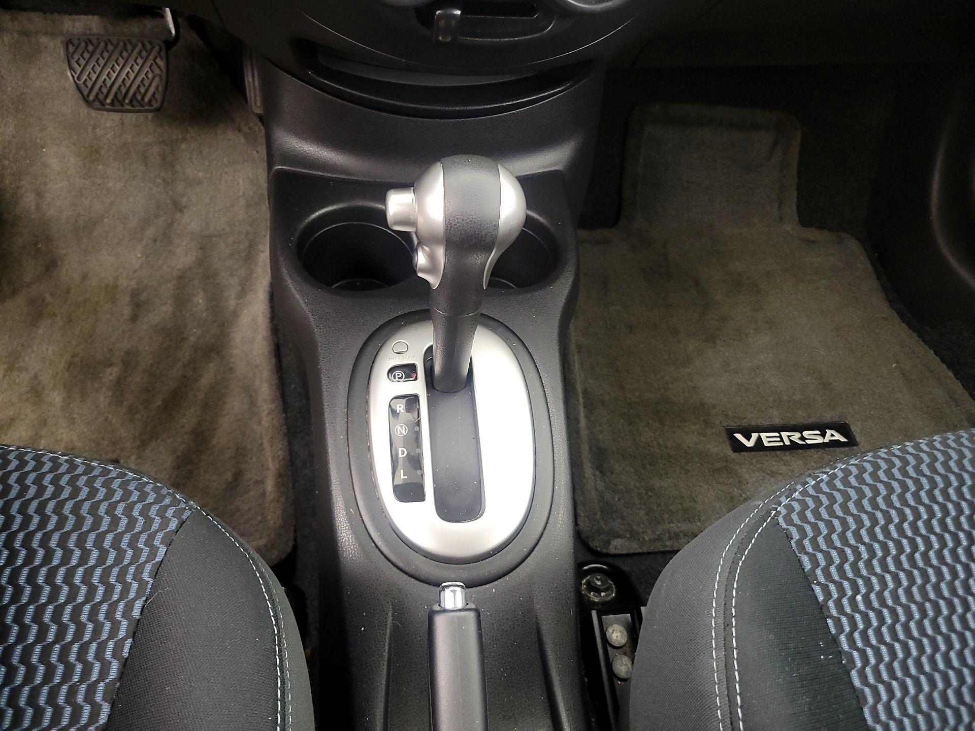 Thumbnail: 2014 Nissan Versa Note - 18