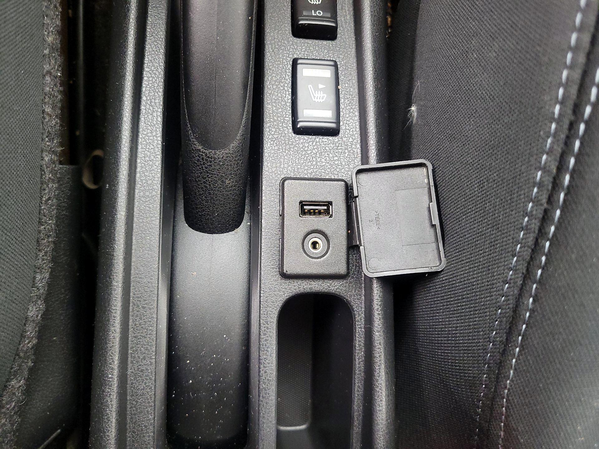 Thumbnail: 2014 Nissan Versa Note - 19